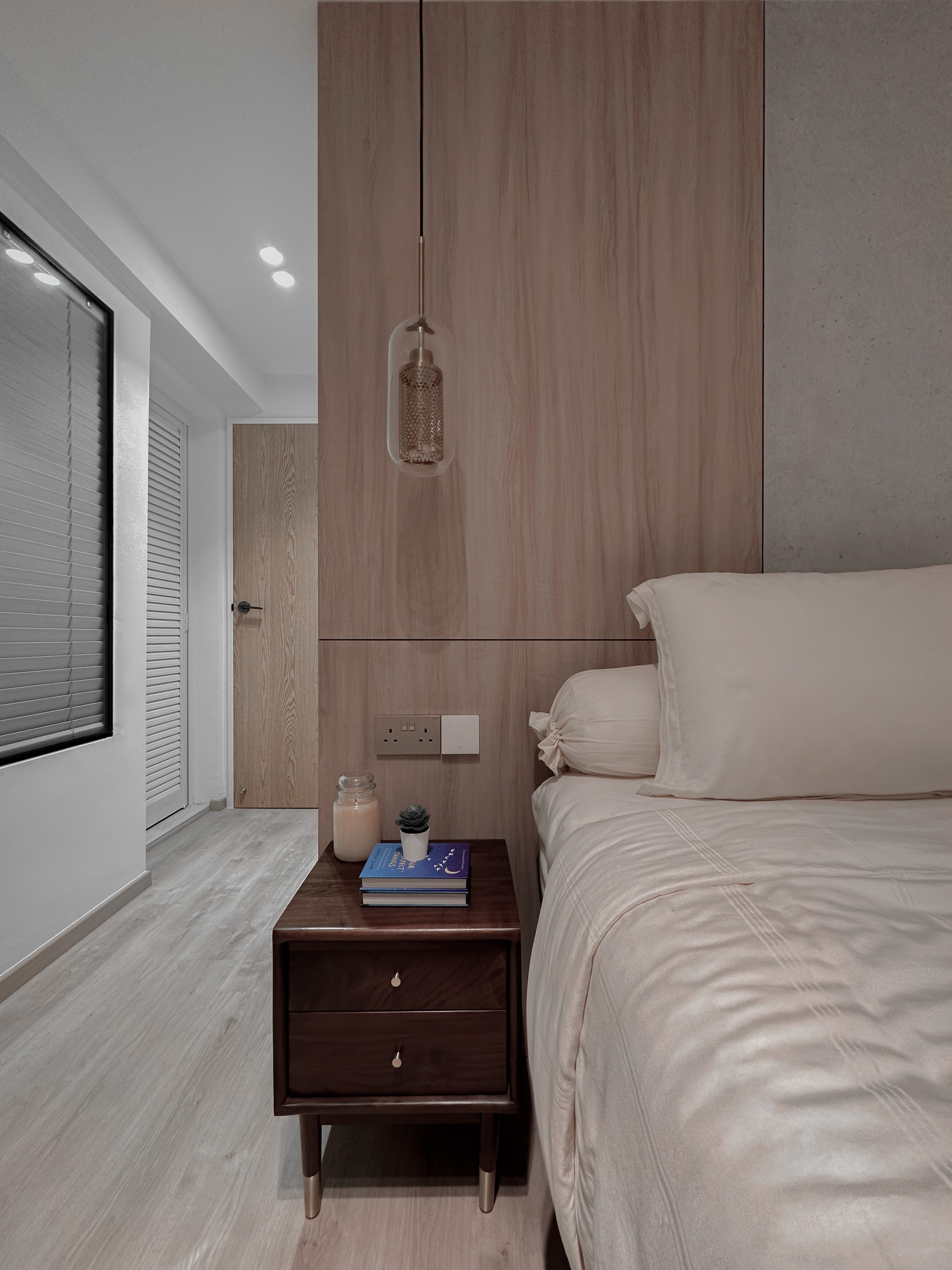 Beauty in Asymmetry: Cosy Lux Bedroom - Wooden wall, minimalist design, modern decor, bedside table, white bedding, wooden
