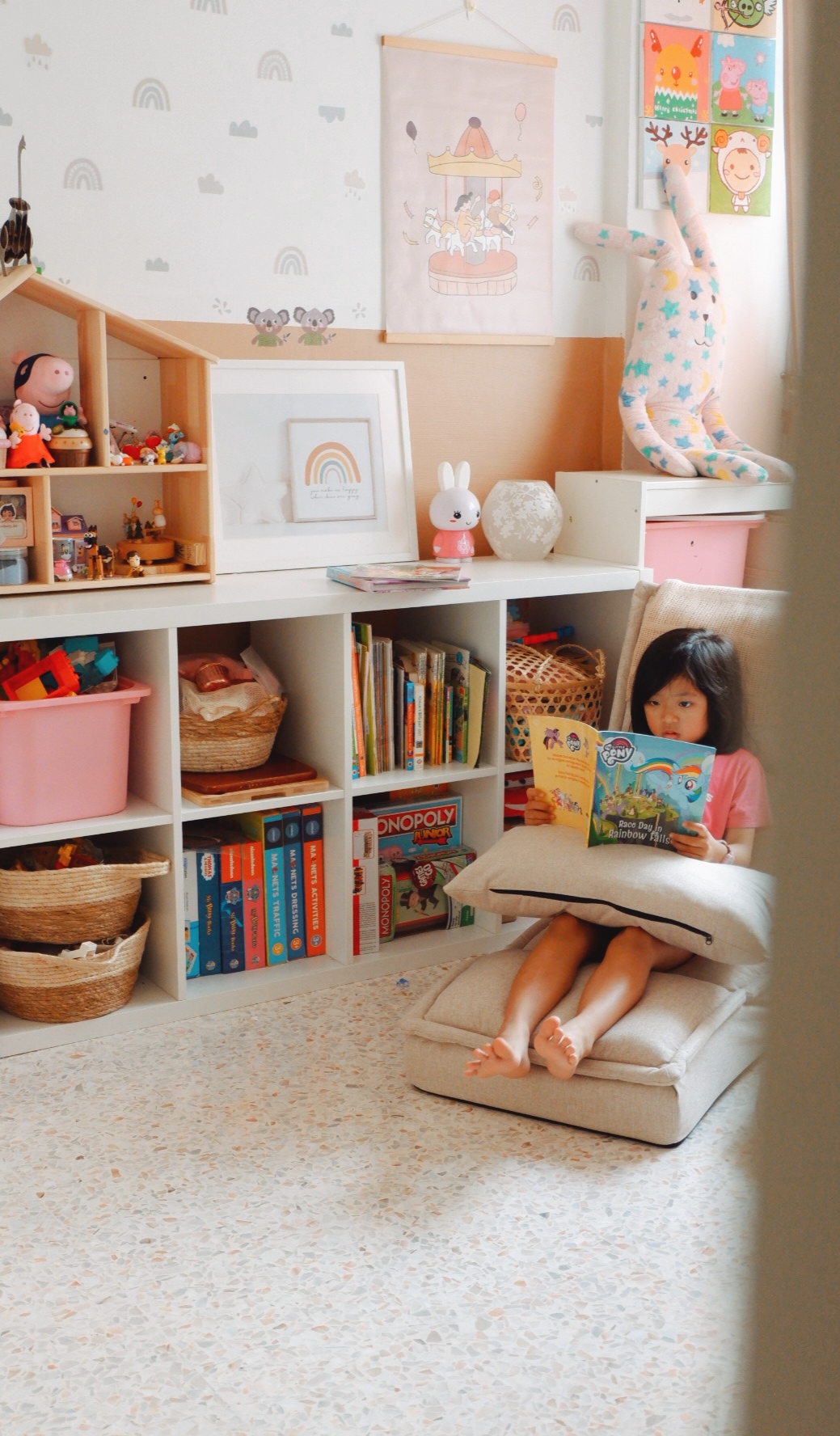 Hobby zone's perfect piece  - Children's room, cozy corner, child's bookshelf, colorful toys, rainbow decorations, stuffed