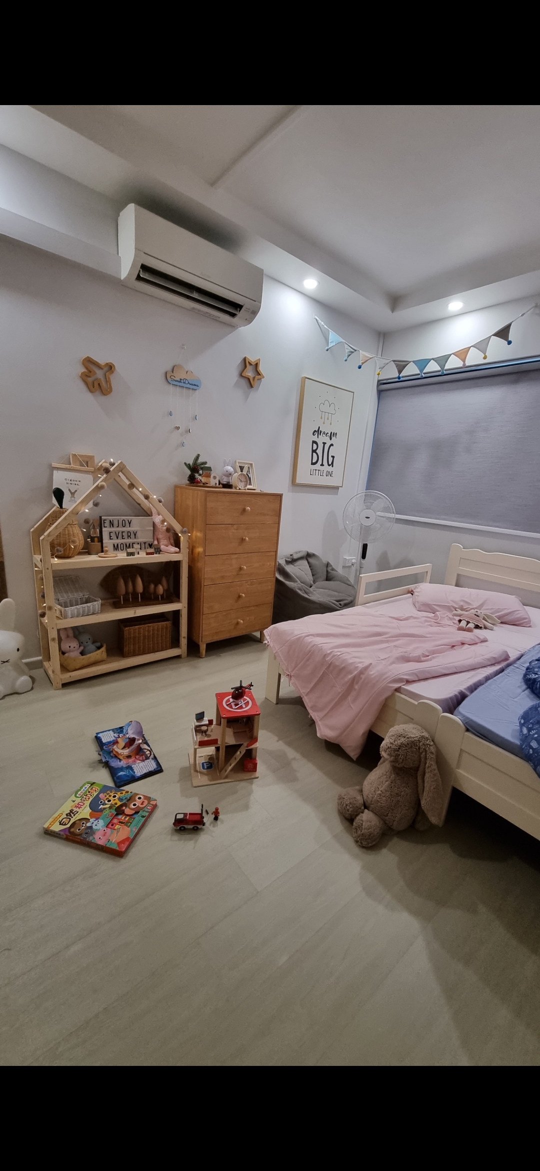 Gender Neutral KIDS bedroom - Children's room, cozy bedroom, nursery, wooden furniture, white walls, hanging decorations