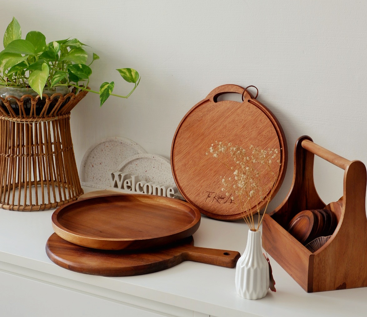 Our Home collections - Wooden kitchen utensils, rustic wooden cutting board, elegant wooden tray, decorative dried flowers