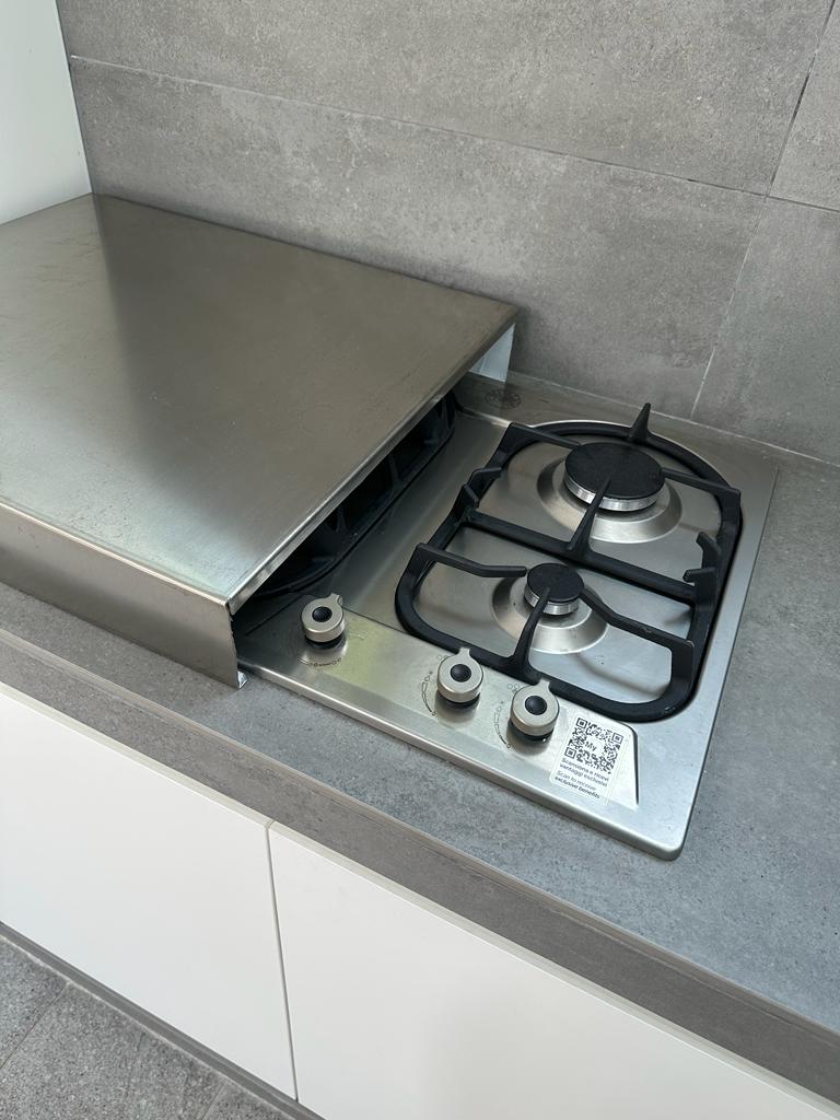 A perfect workflow service yard with no clutter