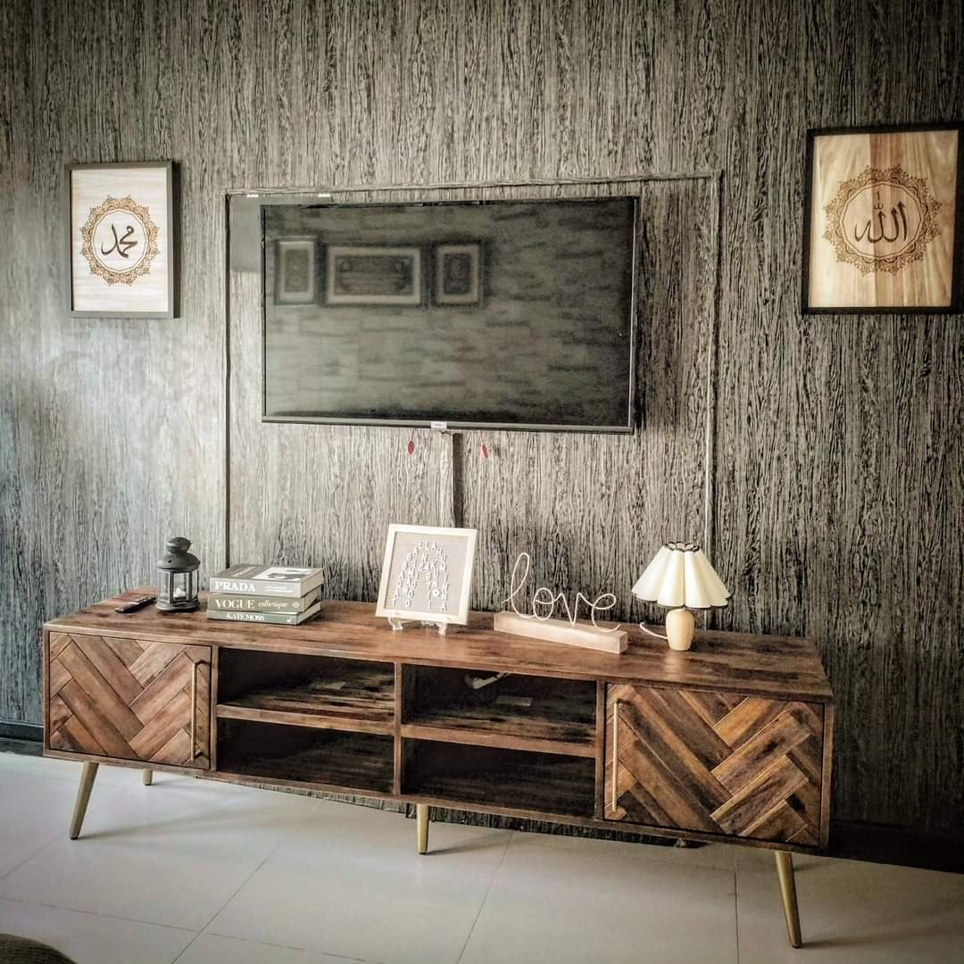 #SGhomestories - Thekilabrets haven👋 - Wooden entertainment console, modern design, herringbone pattern, textured wall