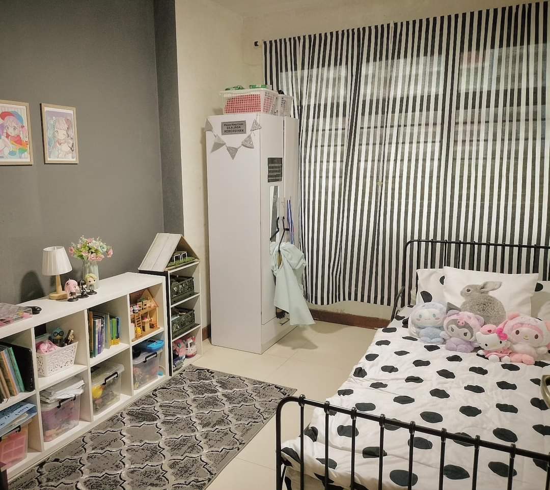 #SGhomestories - Thekilabrets haven👋 - Colorful bedroom with striped curtains, black and white polka dot bedspread, plush