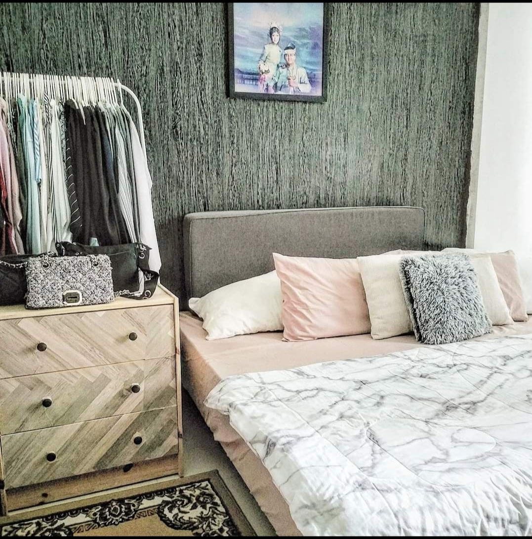 #SGhomestories - Thekilabrets haven👋 - Wooden dresser with black knobs, gray upholstered headboard, marble-patterned