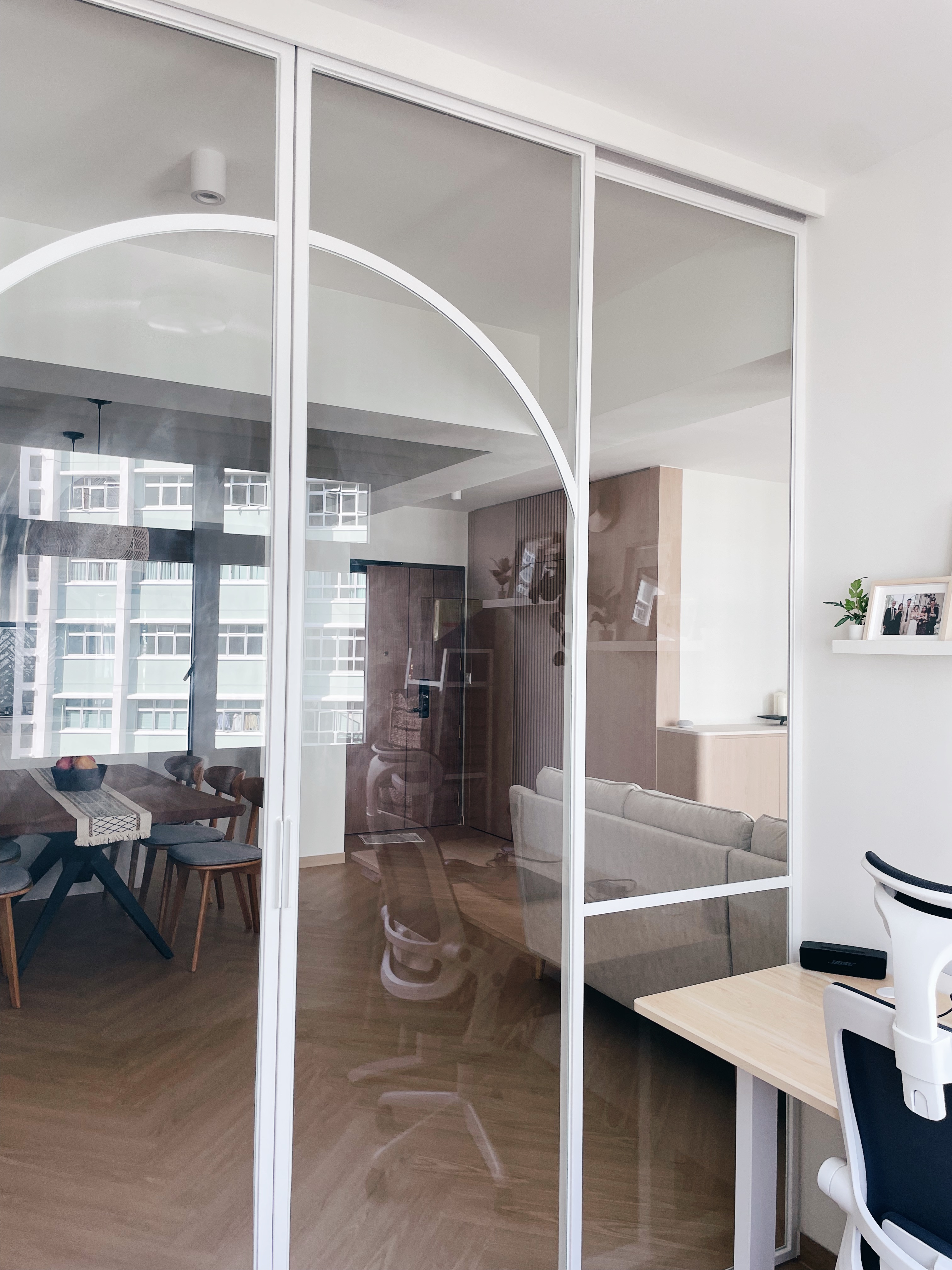 BRIGHT AND CHEERY HIS & HERS STUDY ROOM