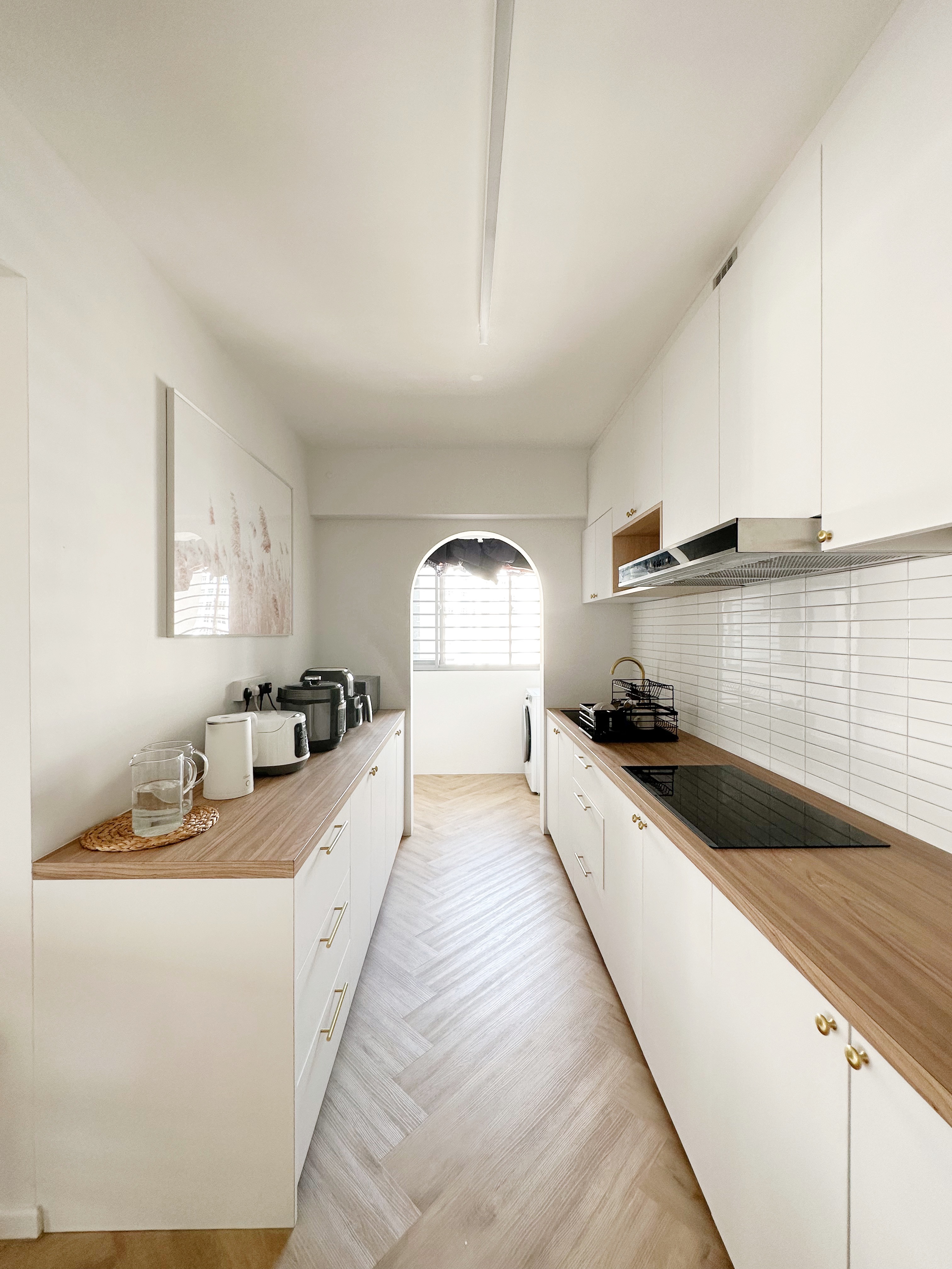 Our BTO Service Yard With An Arch Entrance & No Doors