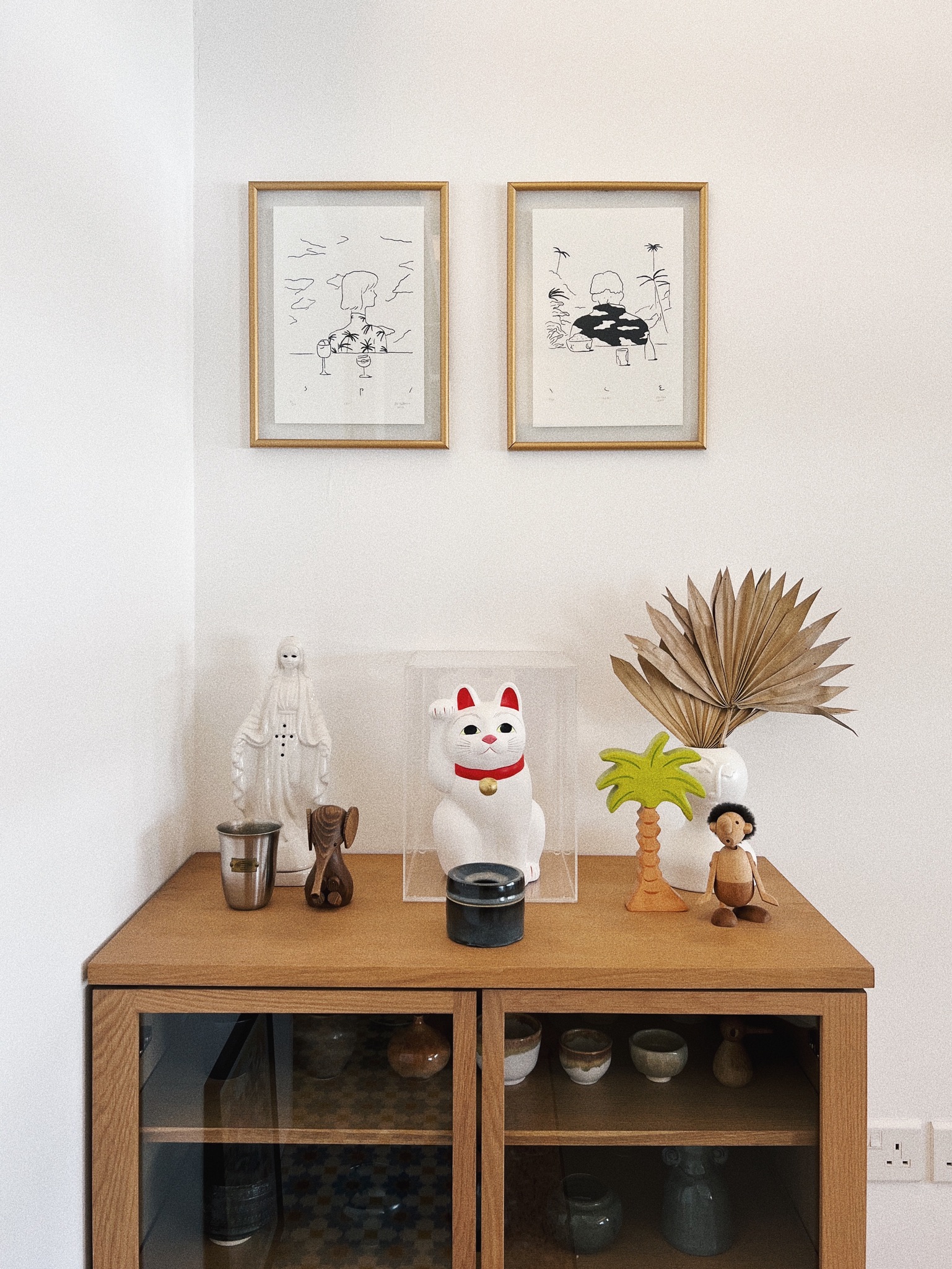 From Living Room to Entertainment Central: The Ultimate Transformation - vintage artwork, minimalist decor, abstract line