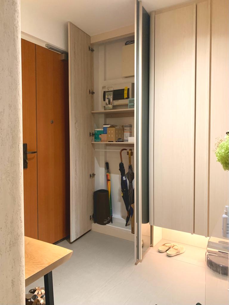 Warm-Entryway-With-Lots-Storages-|-HDB---Japanese-Inspired-Interior