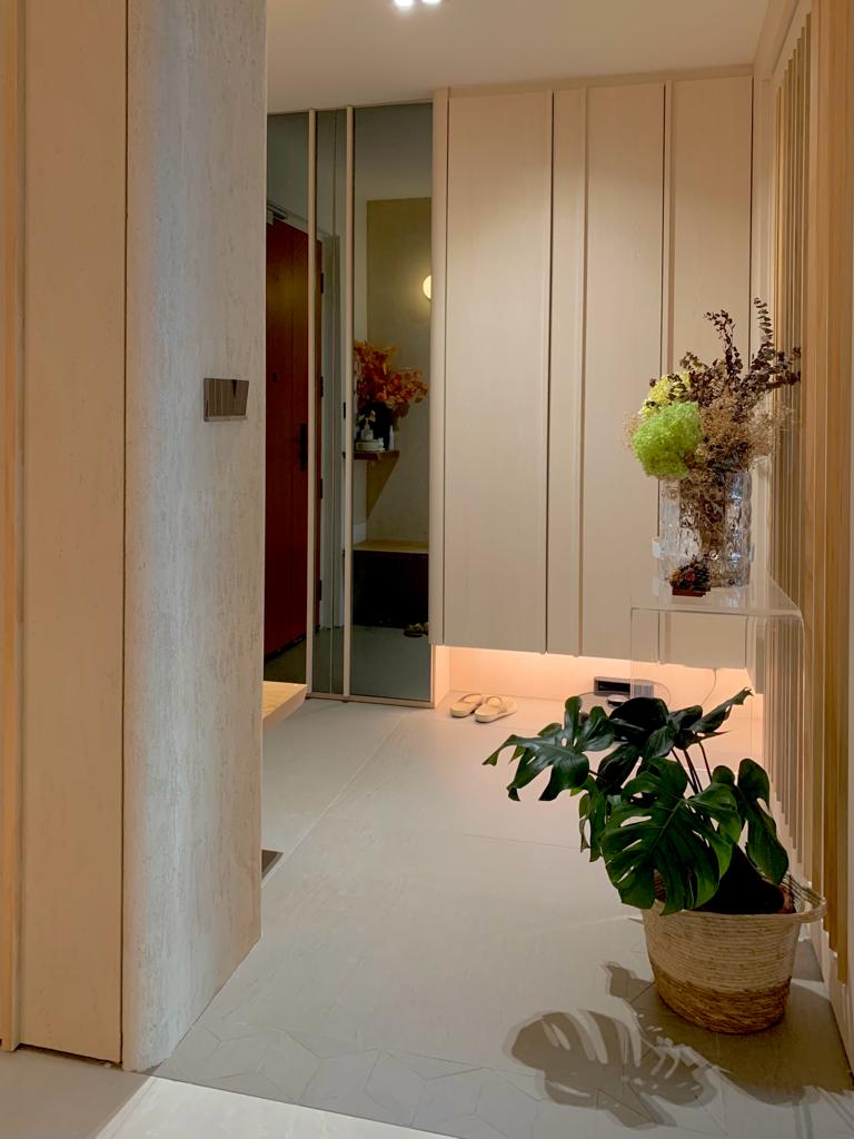 Warm Entryway With Lots Storages | HDB - Japanese Inspired Interior - Modern hallway, minimalist design, light-colored walls