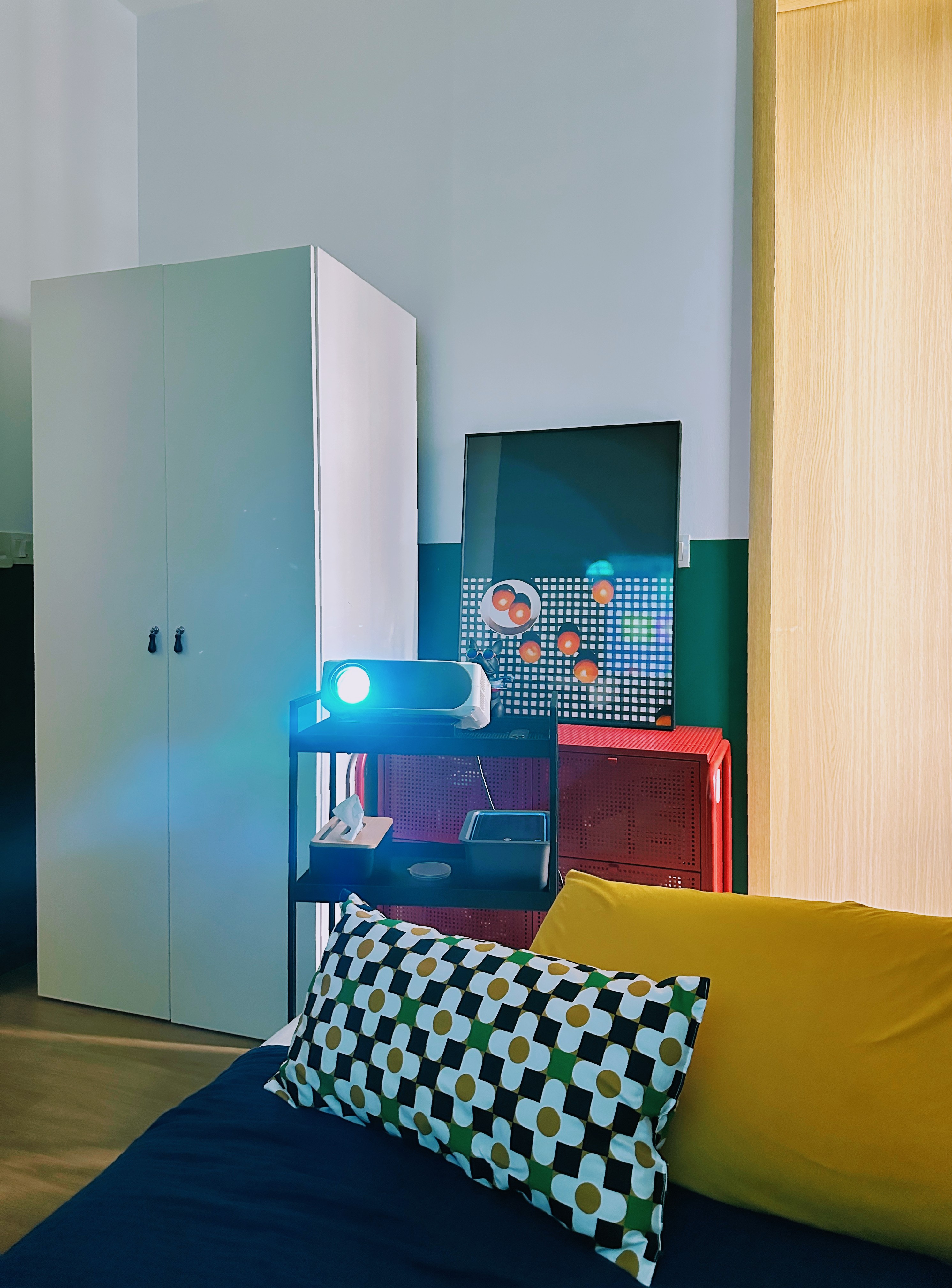 Movie Screening in Bedroom! (Home Office too!)