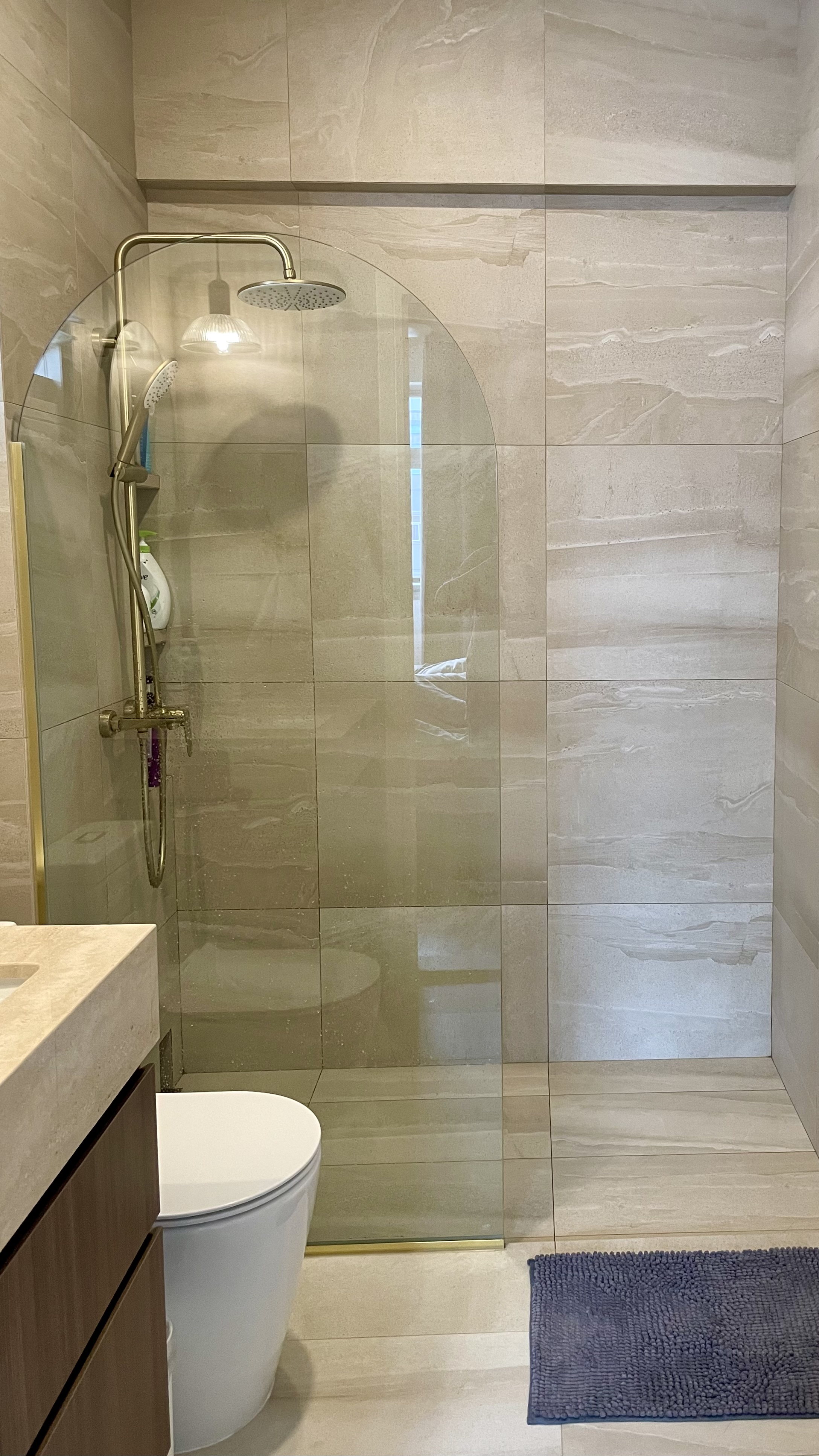 Travertine Hotel Bathroom in BTO