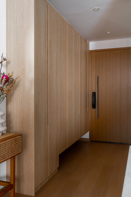 An Oak-feel Apartment in the East with an Indoor Jungle - Wooden cabinetry, modern design, minimalist aesthetic, sleek