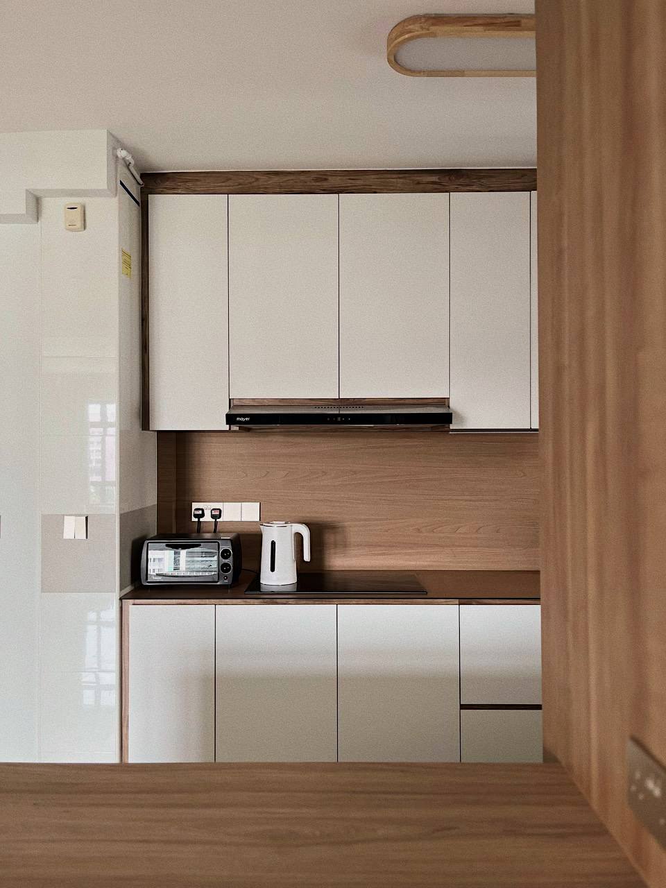 Mid-modern century with hand-me-down built-ins - Wooden kitchen cabinetry, modern design, minimalist style, sleek appliances