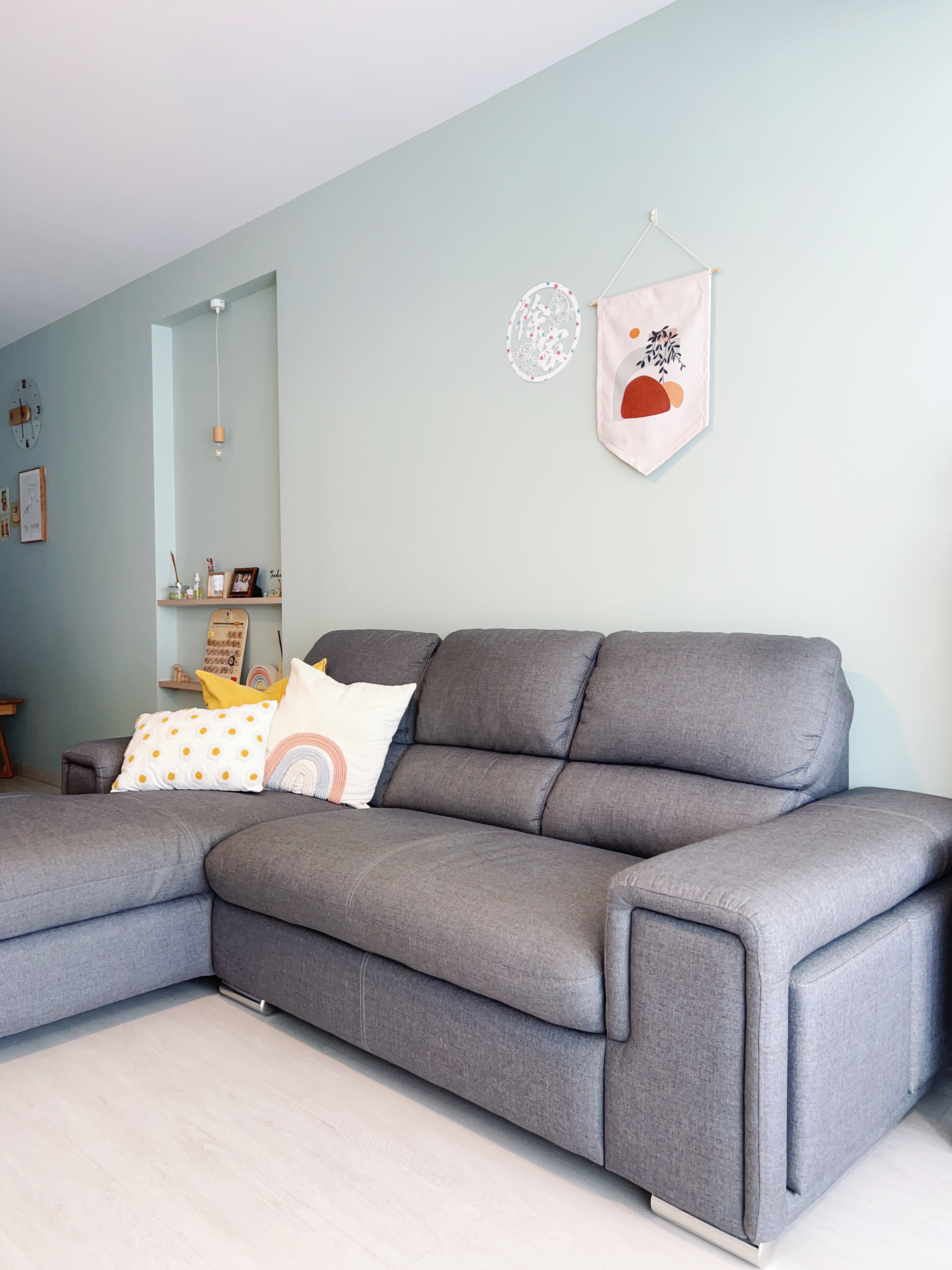 Designing-a-Multi-Functional-Living-Room-with-Kids