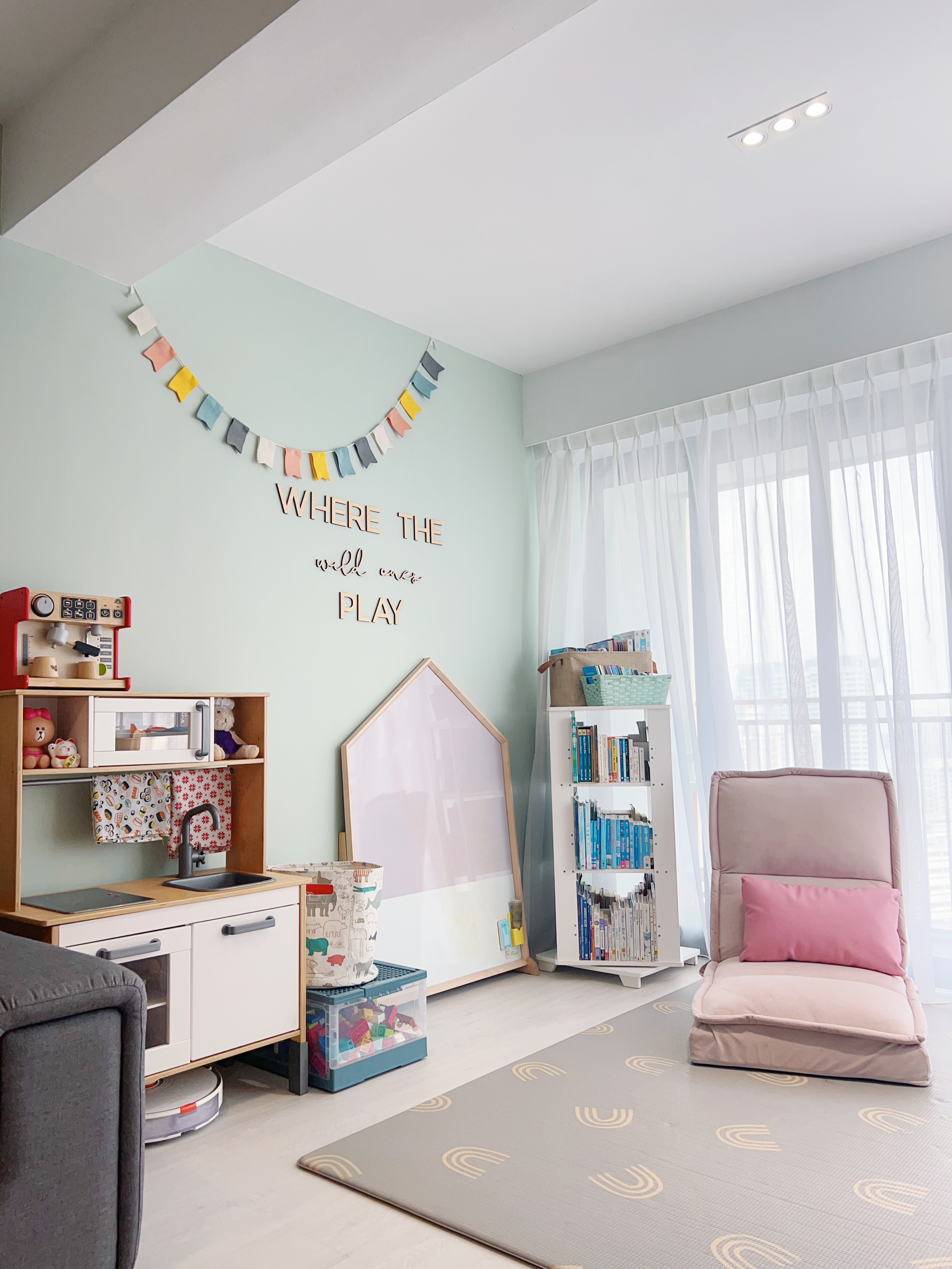 Designing-a-Multi-Functional-Living-Room-with-Kids