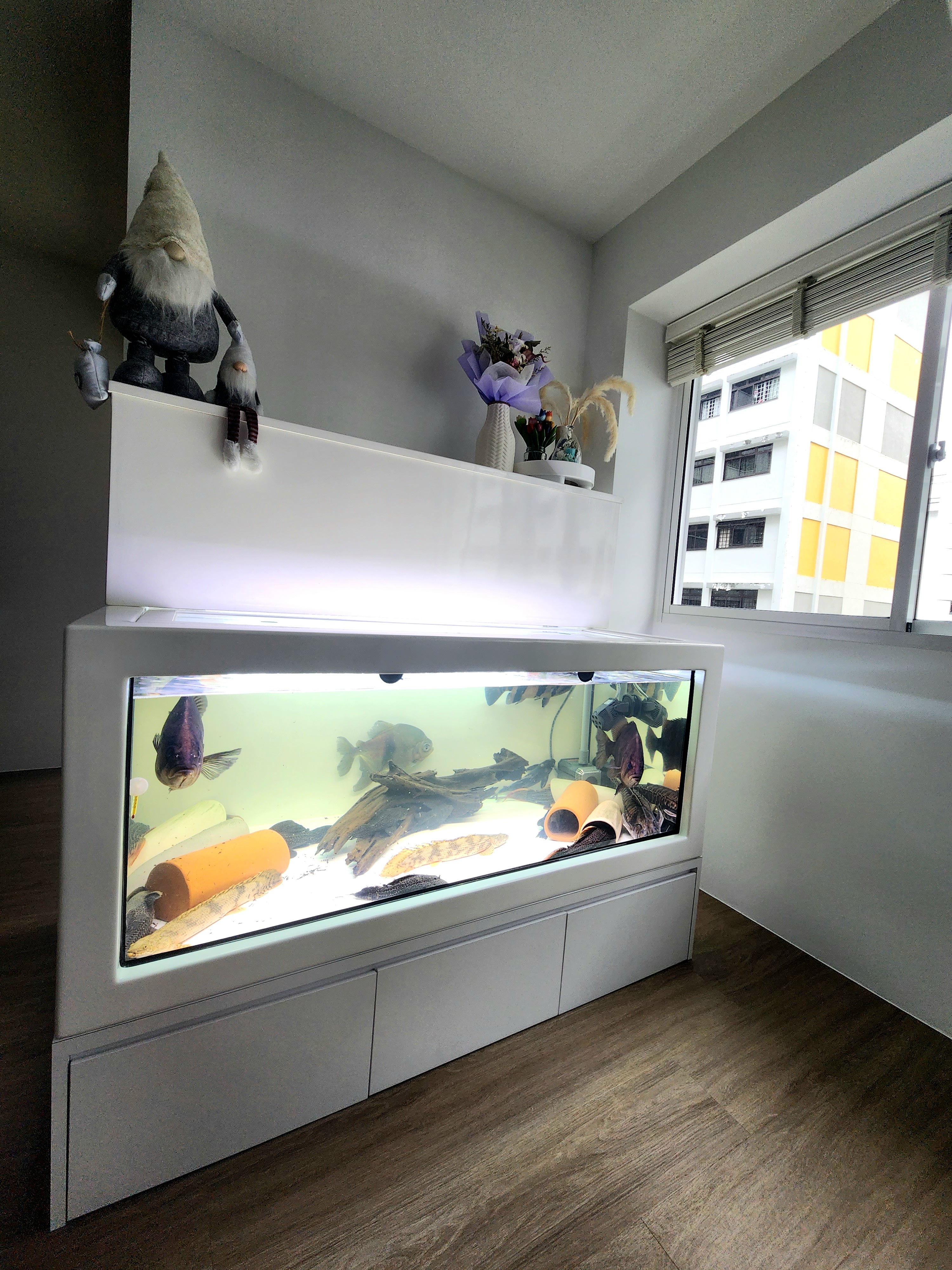 All-in-one-living-room:-Dry-kitchen,-living-area-&-chill-space-