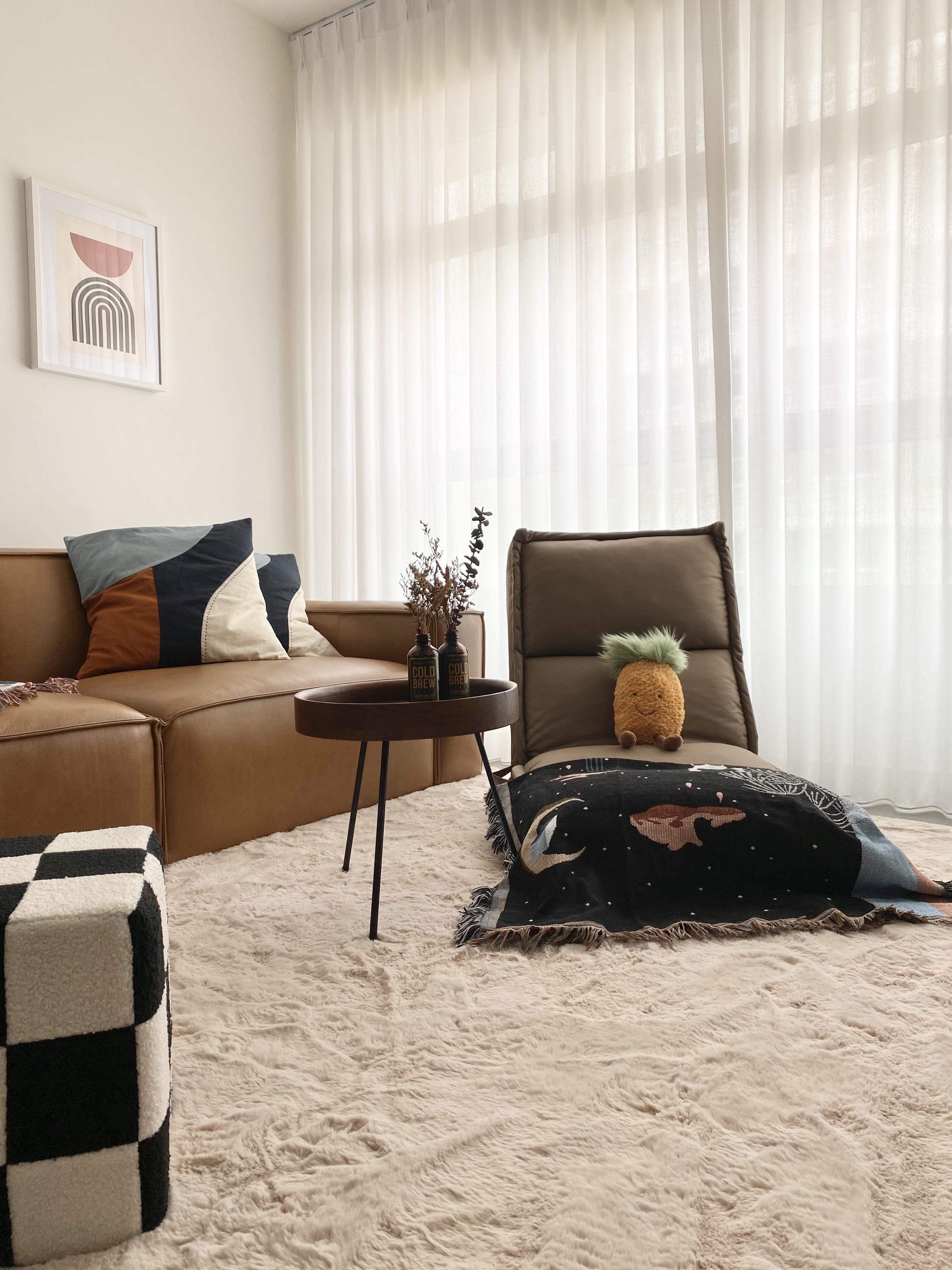 Self-designed living room without a single built-in!