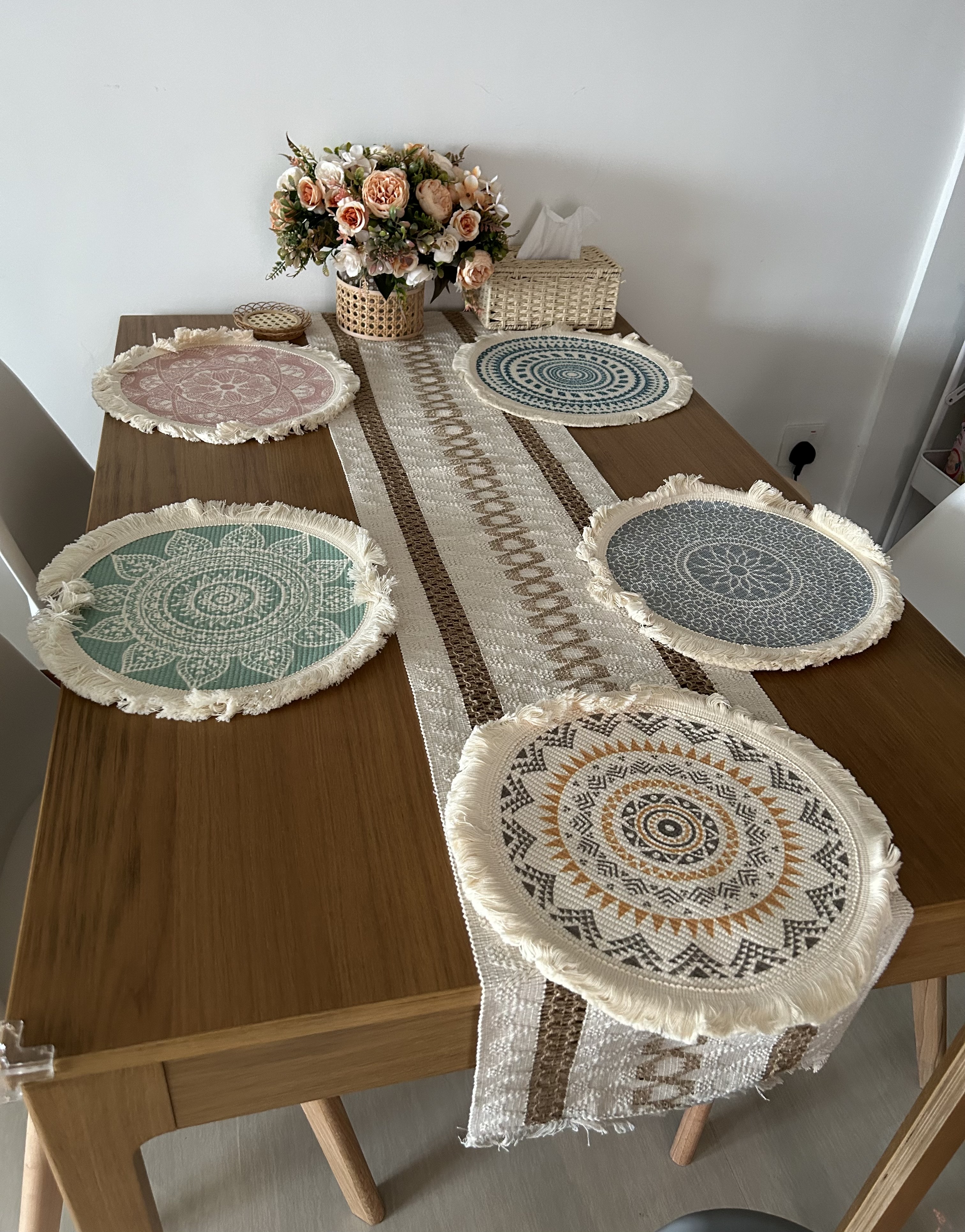 Dining room: making the most out of a small space  - vintage table, wooden table, decorative placemats, circular and