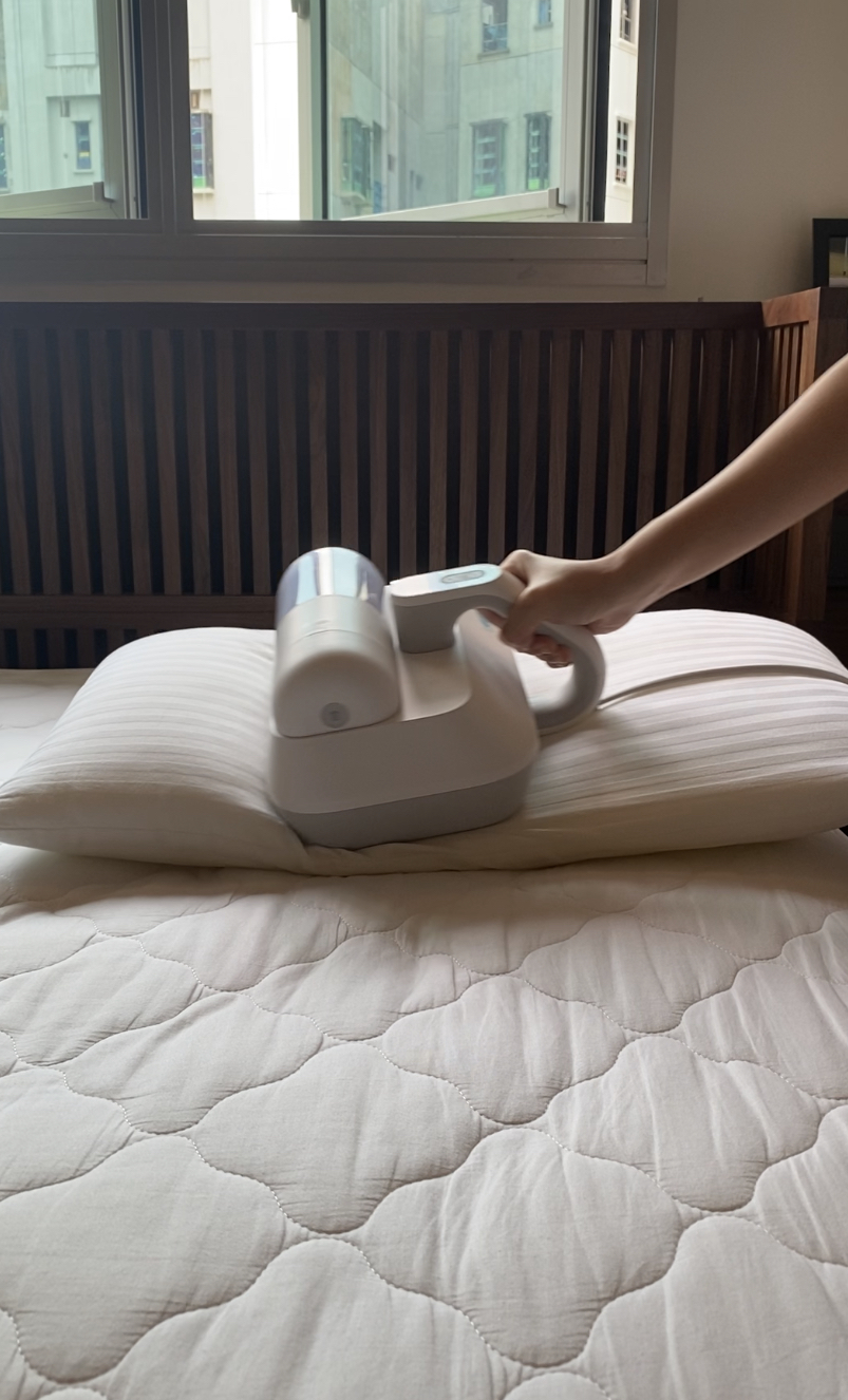 Recommended appliances, or rather a must have! - White, modern, portable, handheld, heating, device, on bed, person using