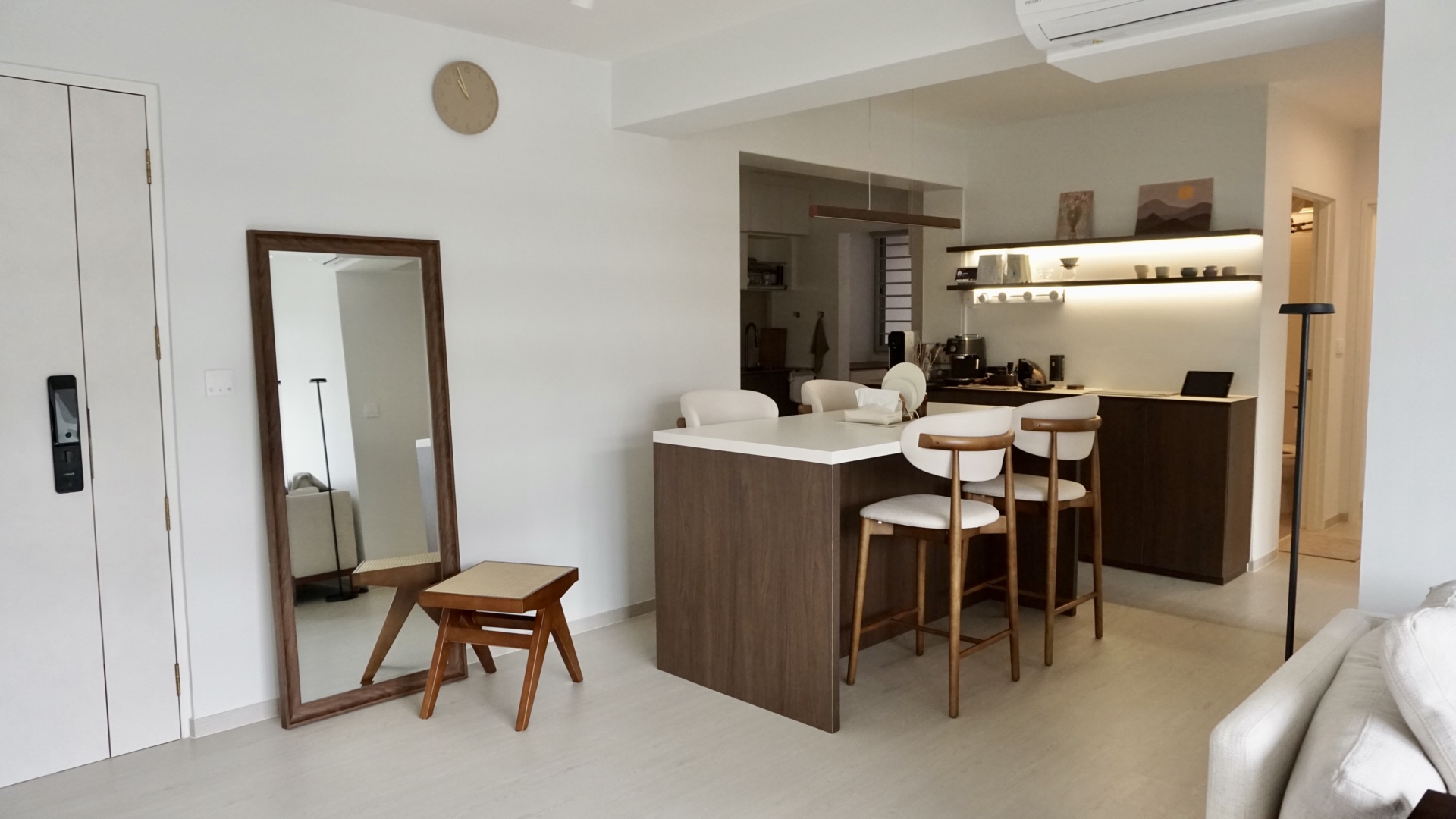 Gather-around-our-island,-the-main-activity-zone-in-our-house