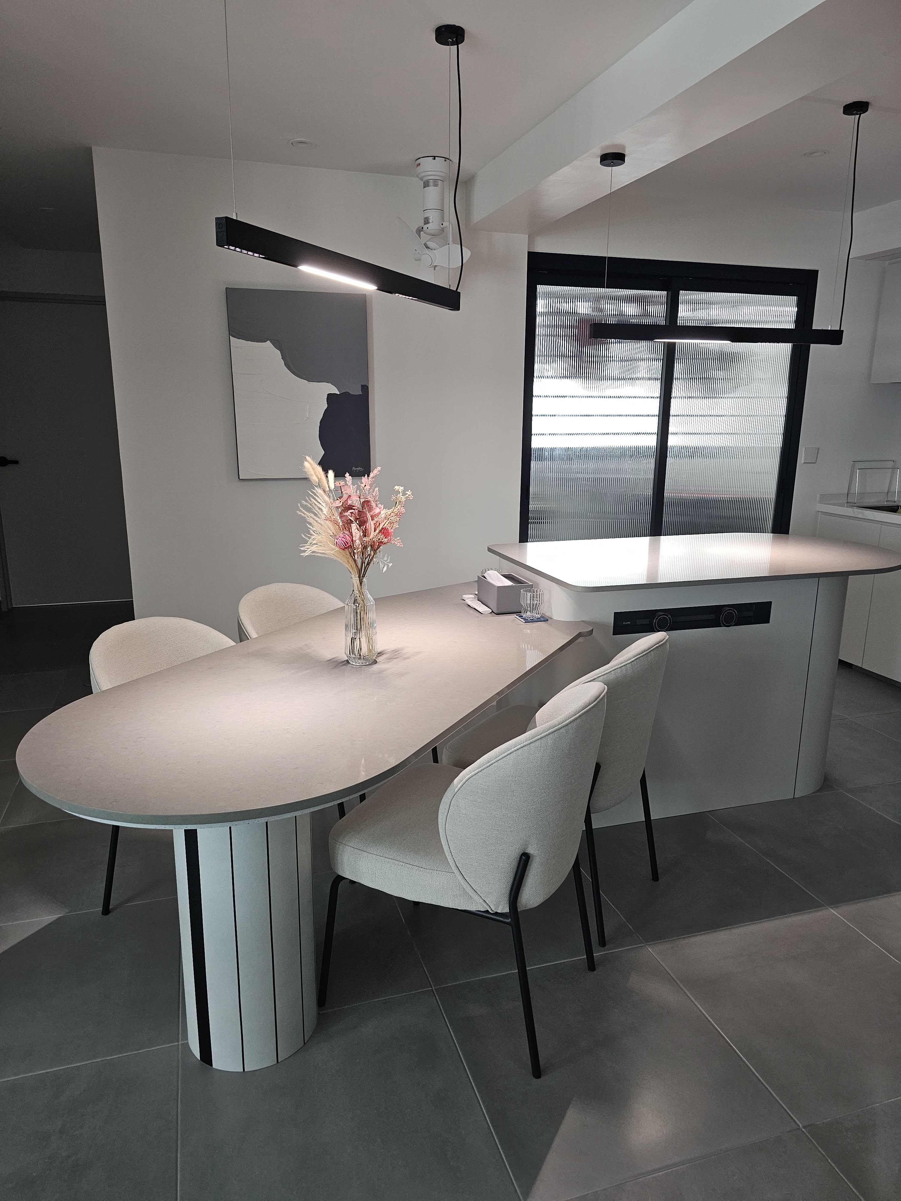Oddly-Shaped-Dining-Table-and-Island