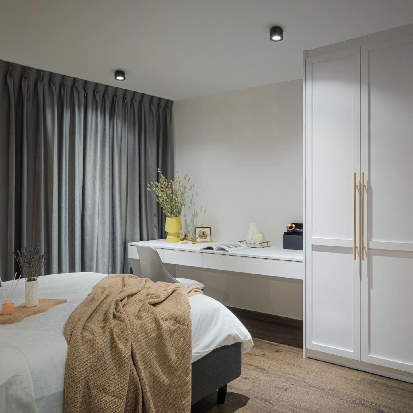 Cozy Bedroom - Nestled in comfort and warmth, where dreams take flight - Modern bedroom with sleek design, minimalist decor