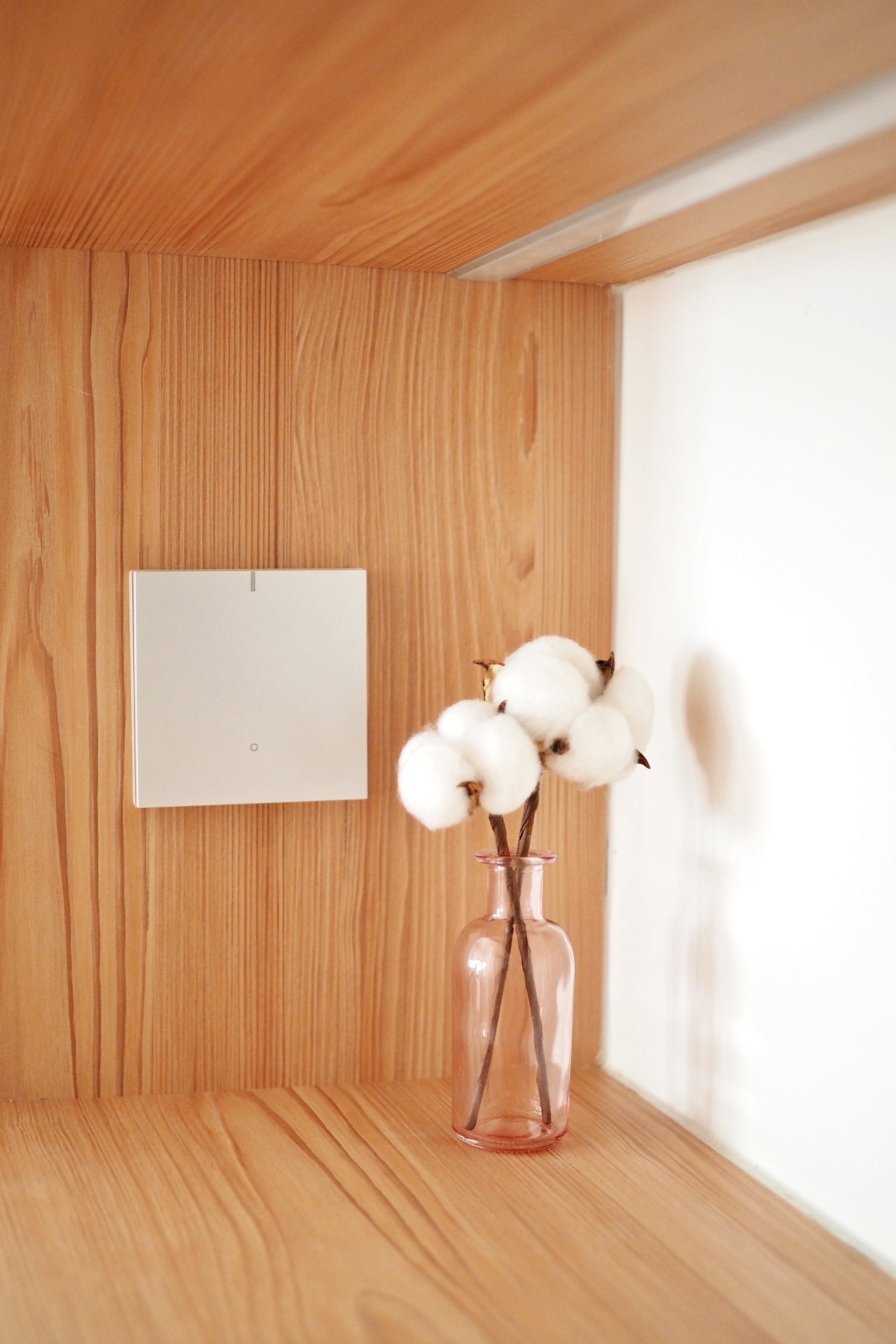 Minimalist-home-decor-for-a-clutter-free-home