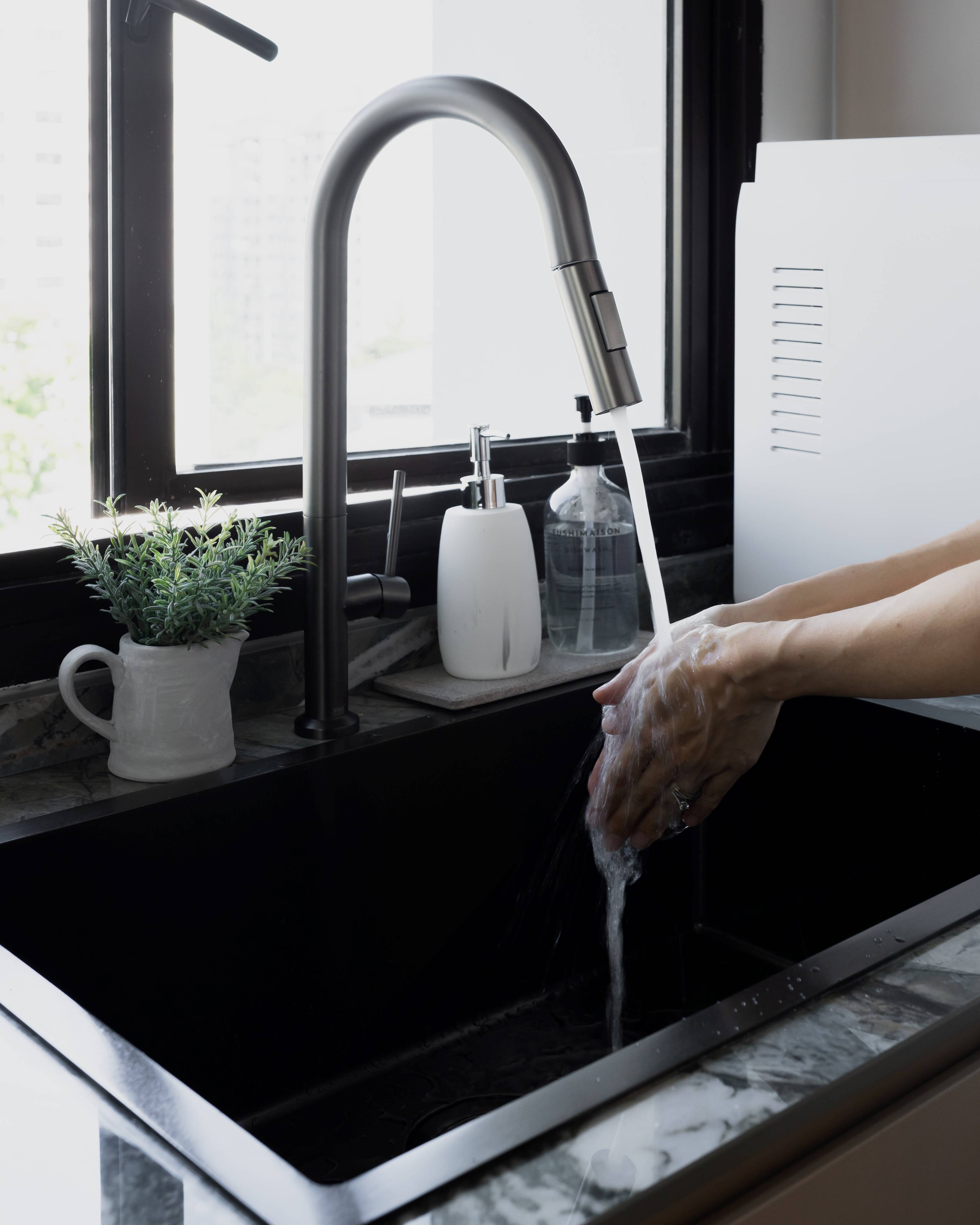 Kitchen-Edition//-Terrazzo-&-Nature-Inspired-Royal-Peacock-Marble