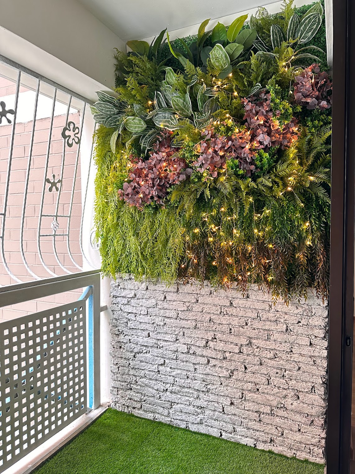 Verde Nook & Vertical Garden - Greenery wall, indoor garden, artificial plants, leafy plants, ferns, ivy, flowering plants