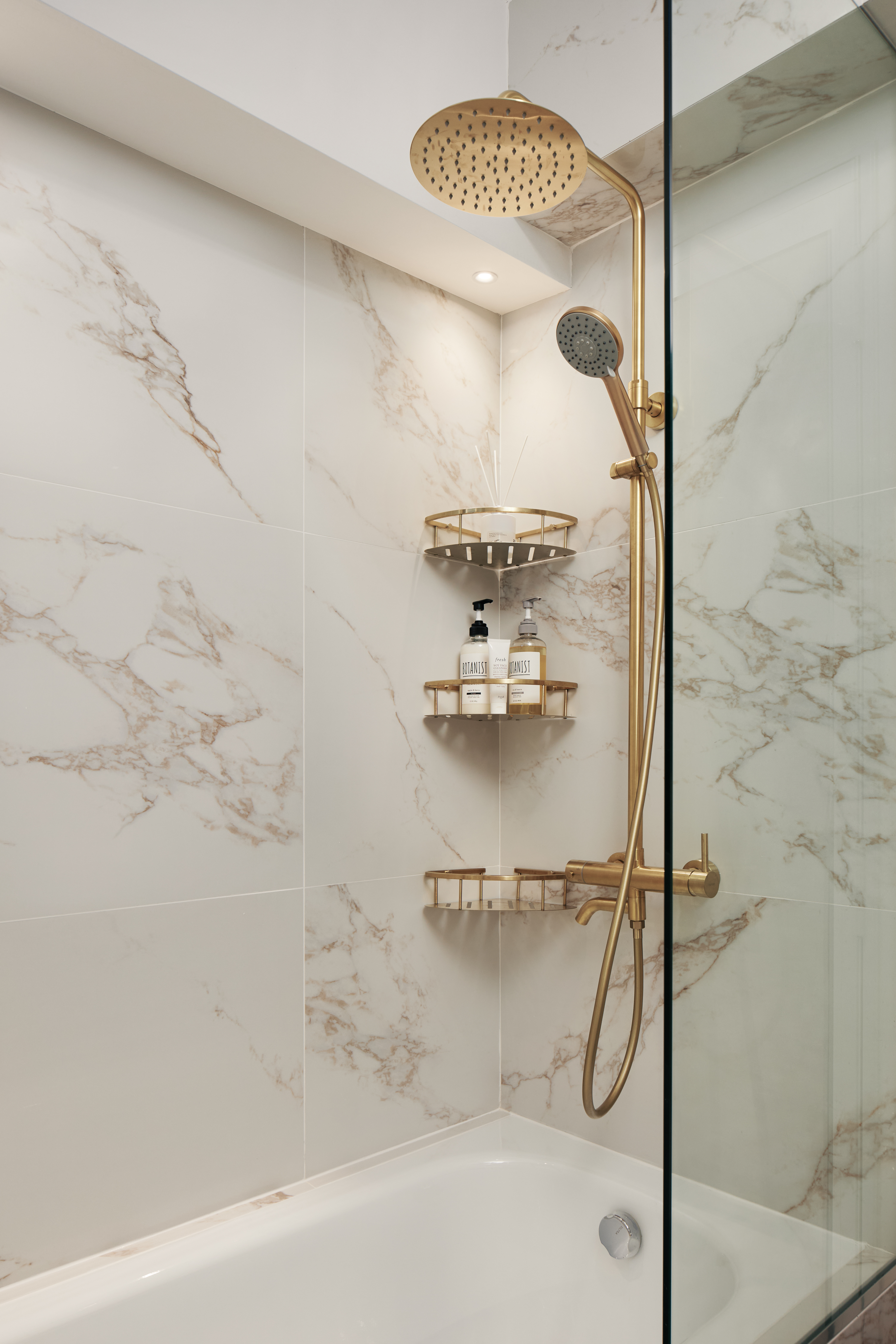 Modern-Farmhouse-Vibes:-A-Warm-&-Cosy-5-Room-BTO-