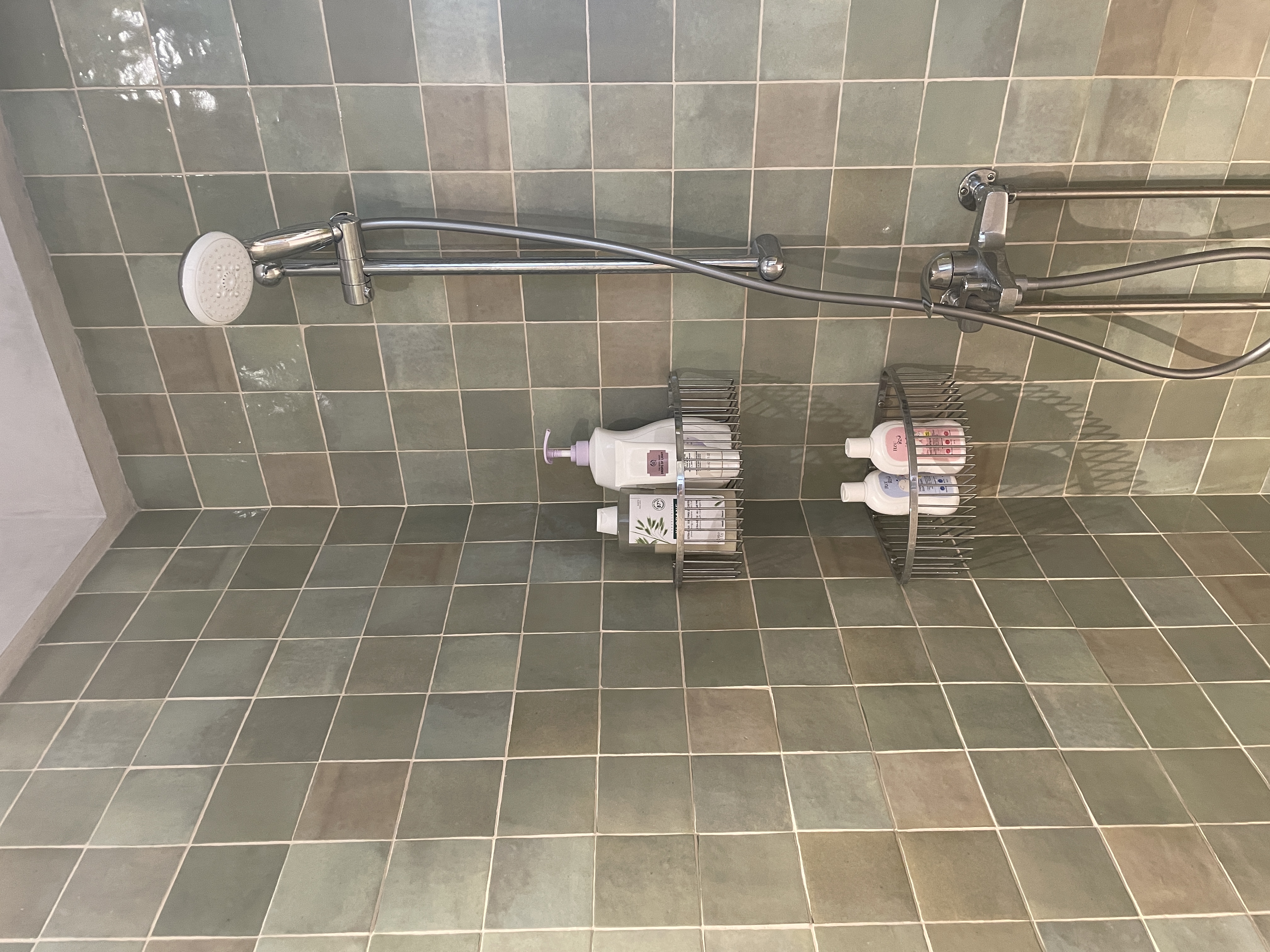 Bathrooms That Evoke The Sand & The Sea