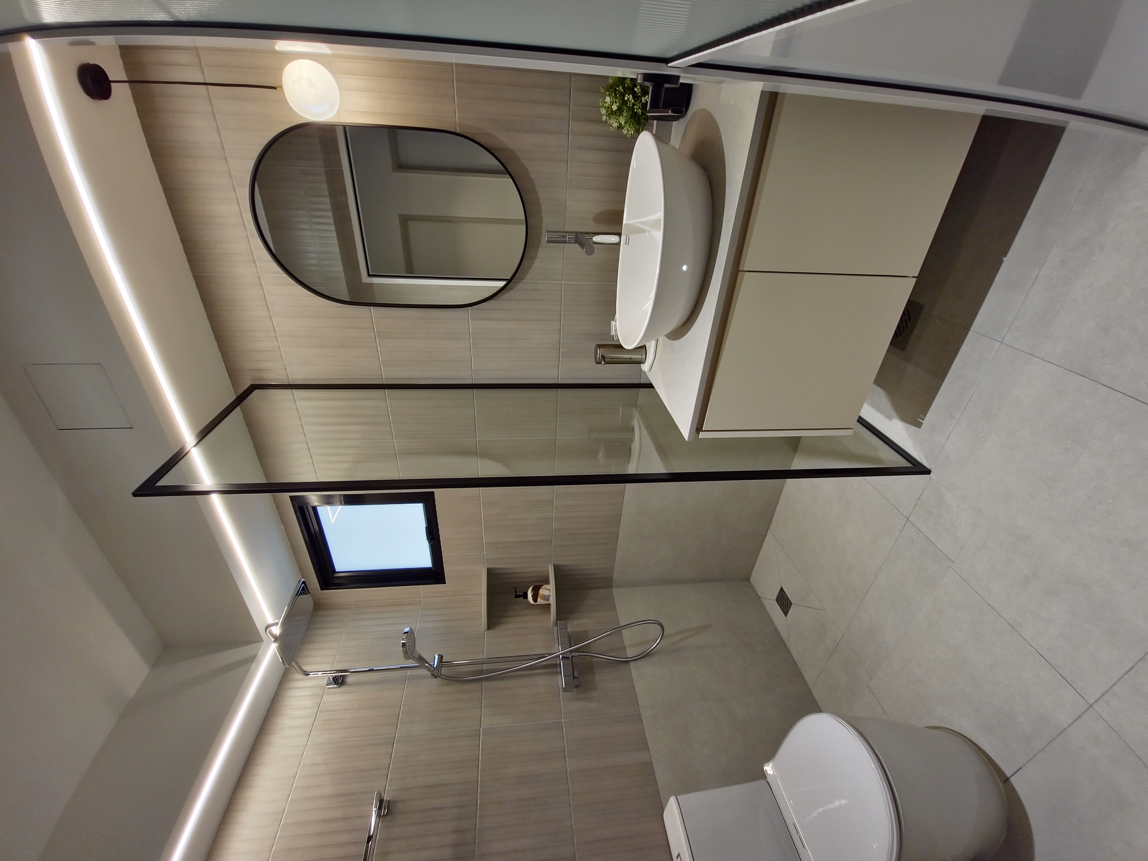 Invigorating Bathrooms That Spark Joy