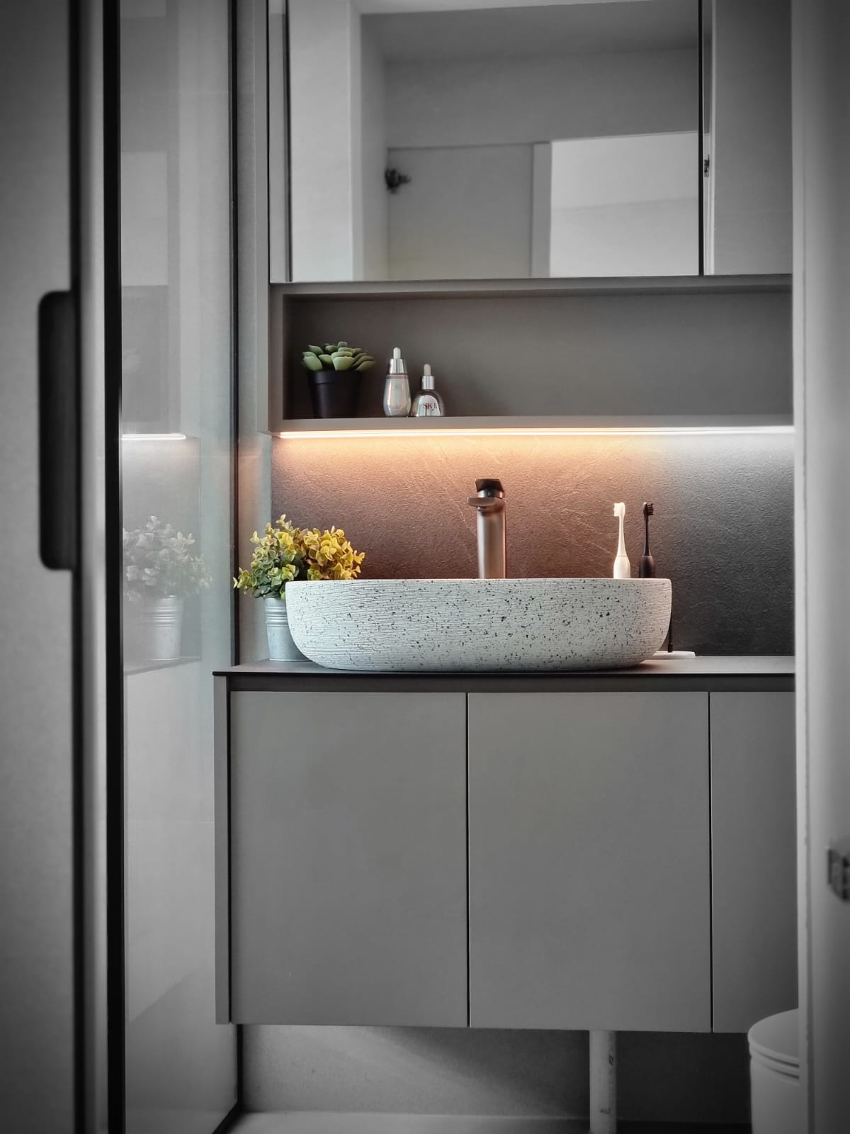 No-need-to-go-for-hotel-staycations-when-our-toilet-looks-like-this!