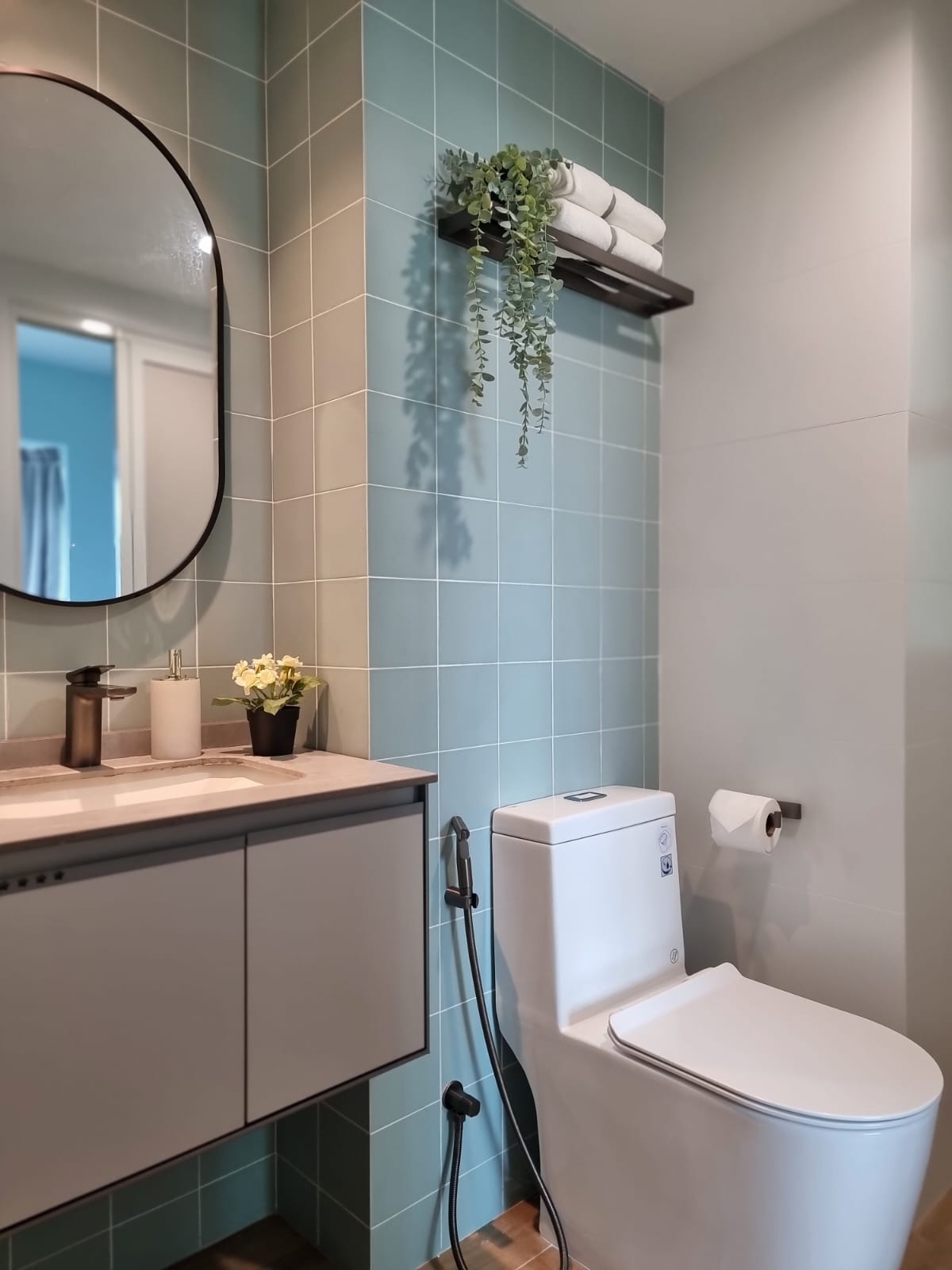 The most expensive tile is in this toilet!