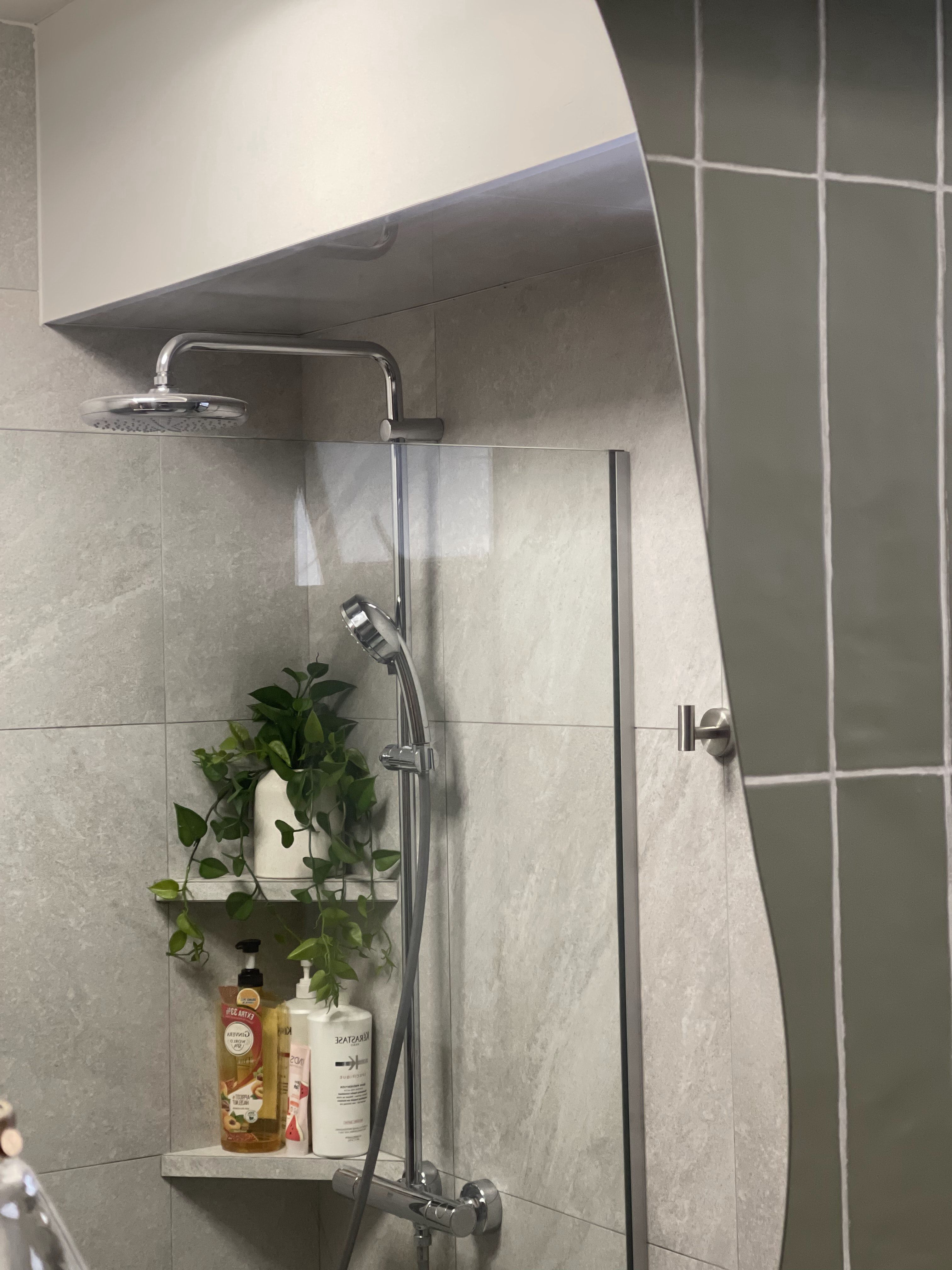 Styling with Faux Plants (& 1 Real Plant)