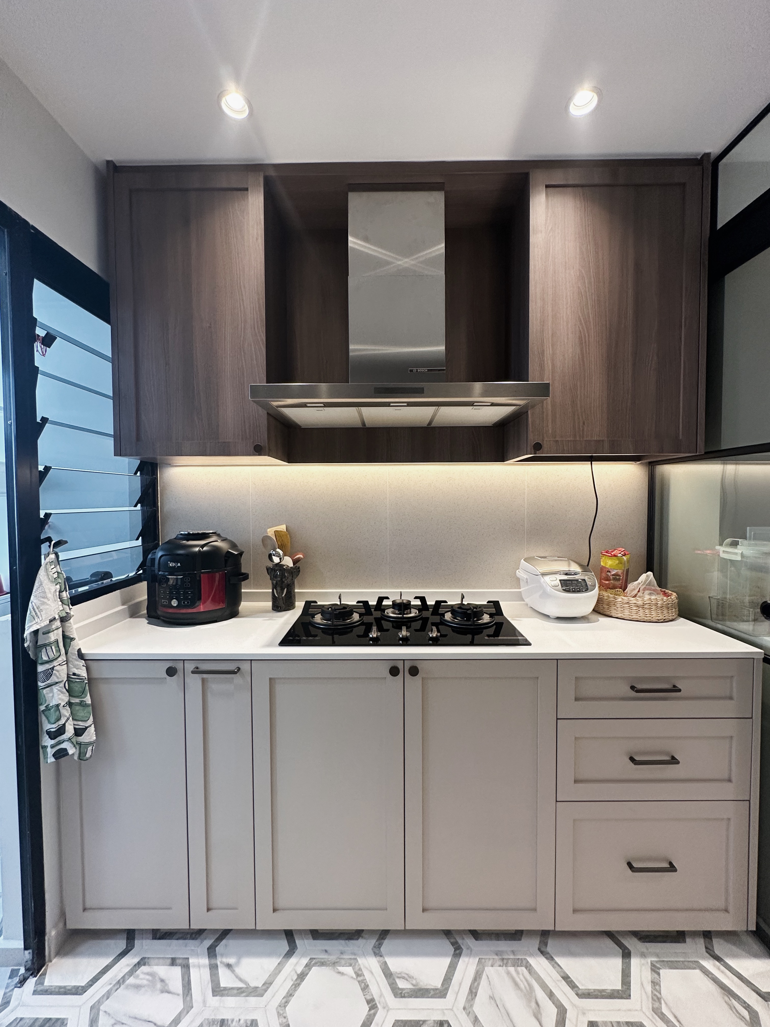 Step inside our kitchen 😋 - Wooden cabinets, modern kitchen, stainless steel range hood, black rice cooker, white