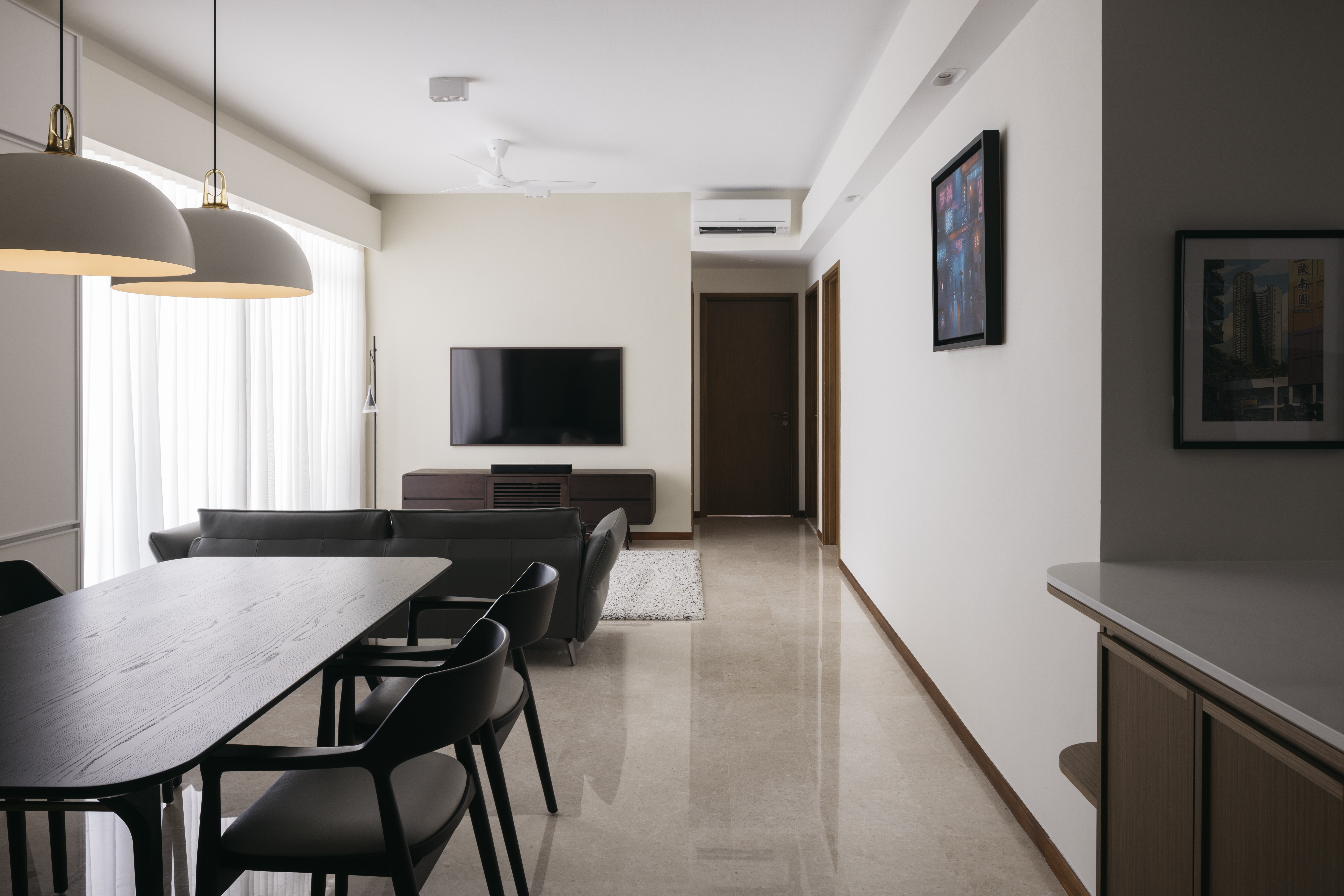 Rochelle: A hint of calmness & elegance - Modern minimalist living room, sleek furniture, black leather sofa, wooden dining