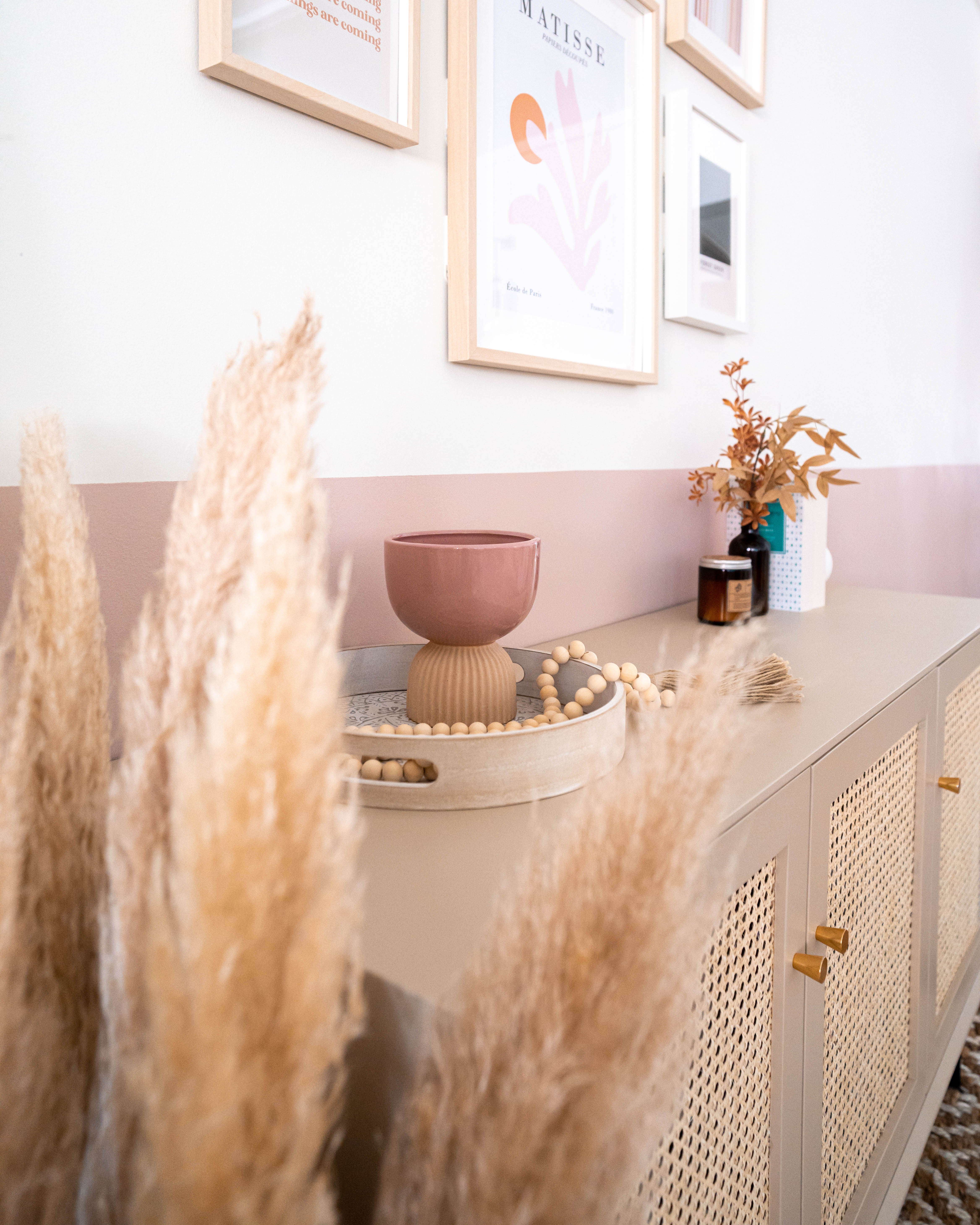 Scandi Living Room, Bedroom & Boho-chic Home Office - Faux fur, beige, textured, decorative, wooden, ceramic, vase, pebble