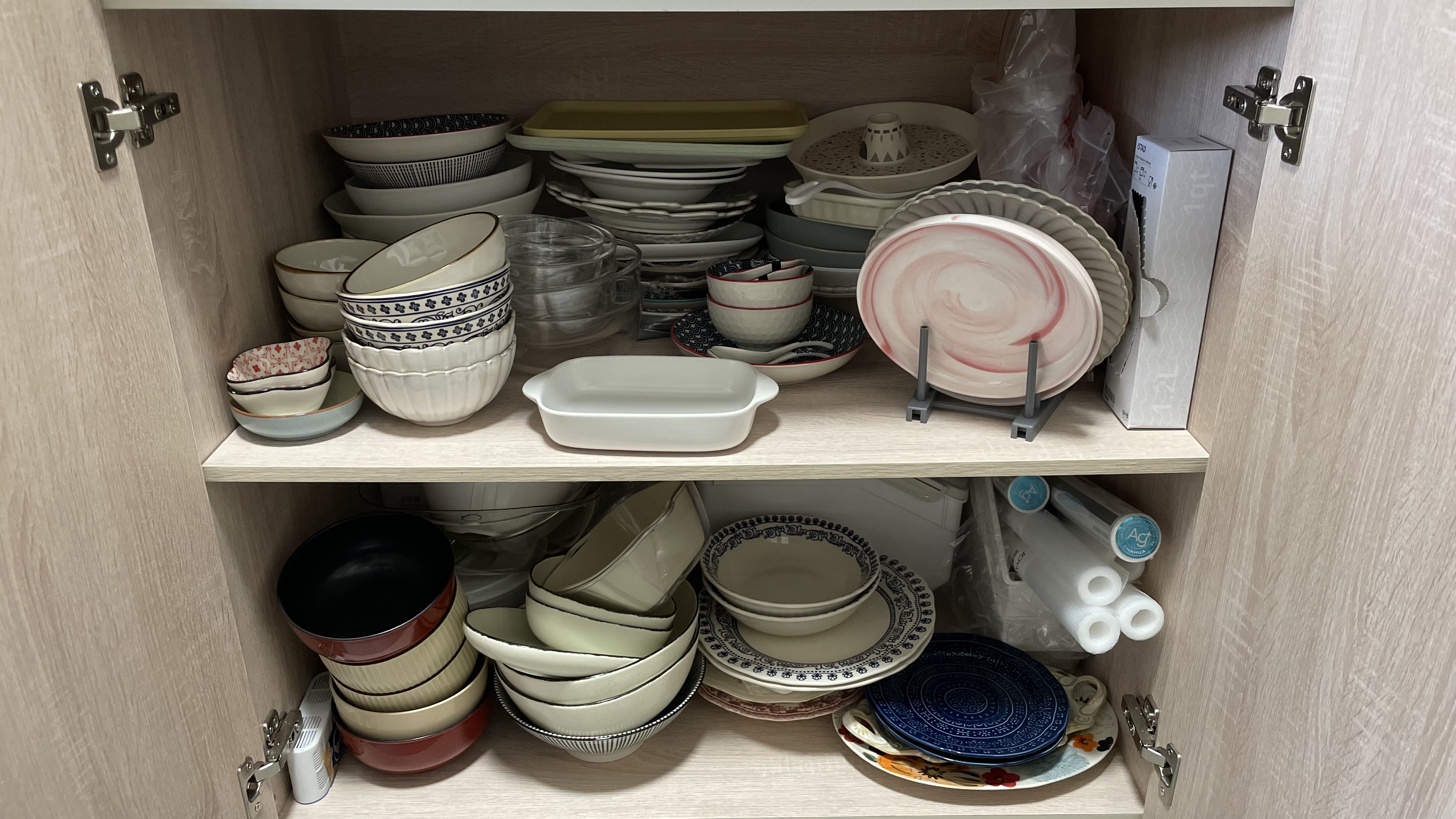 Storage-solutions-when-there’s-not-enough-drawers