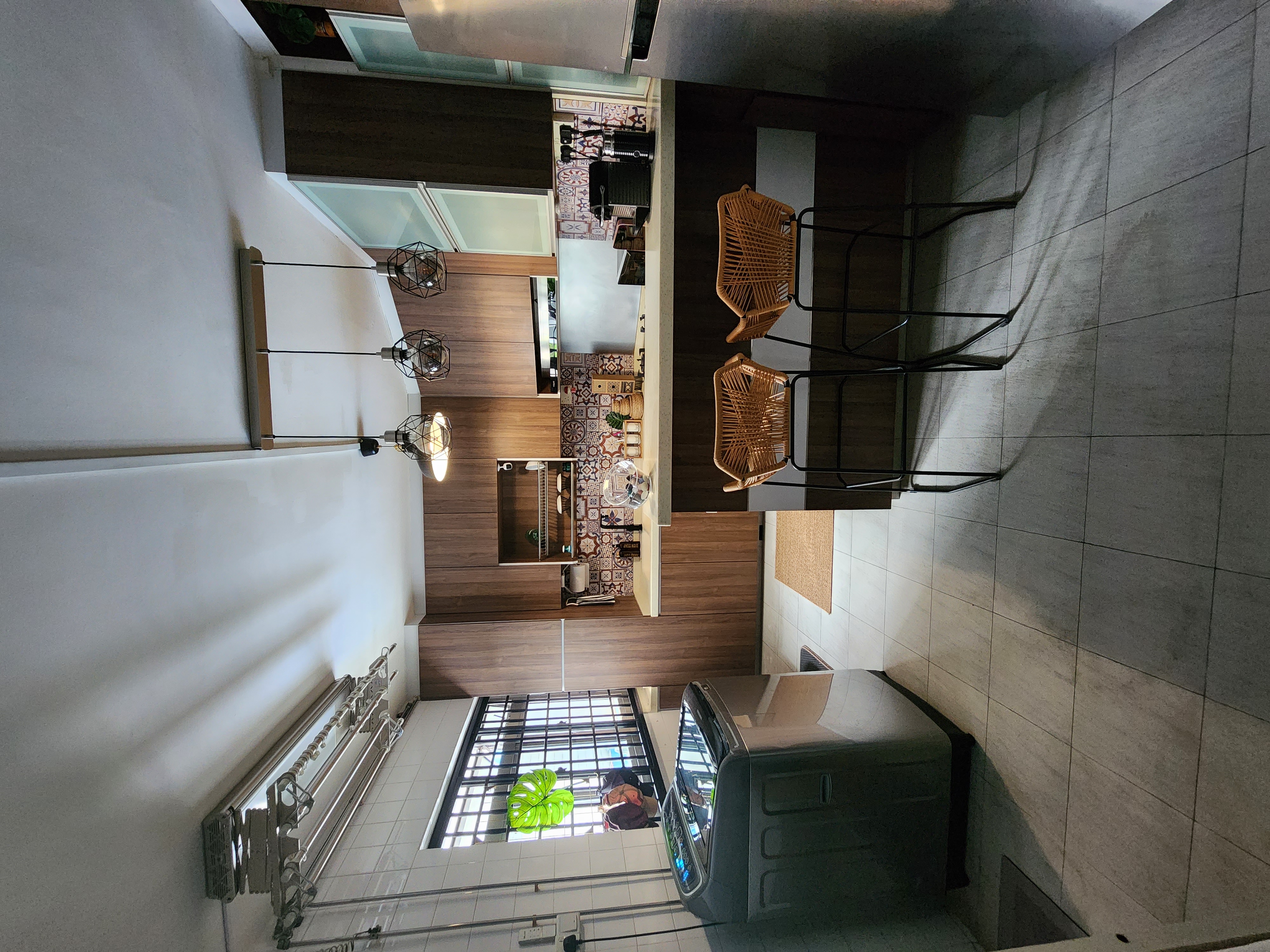 Open-concept-laundry-space