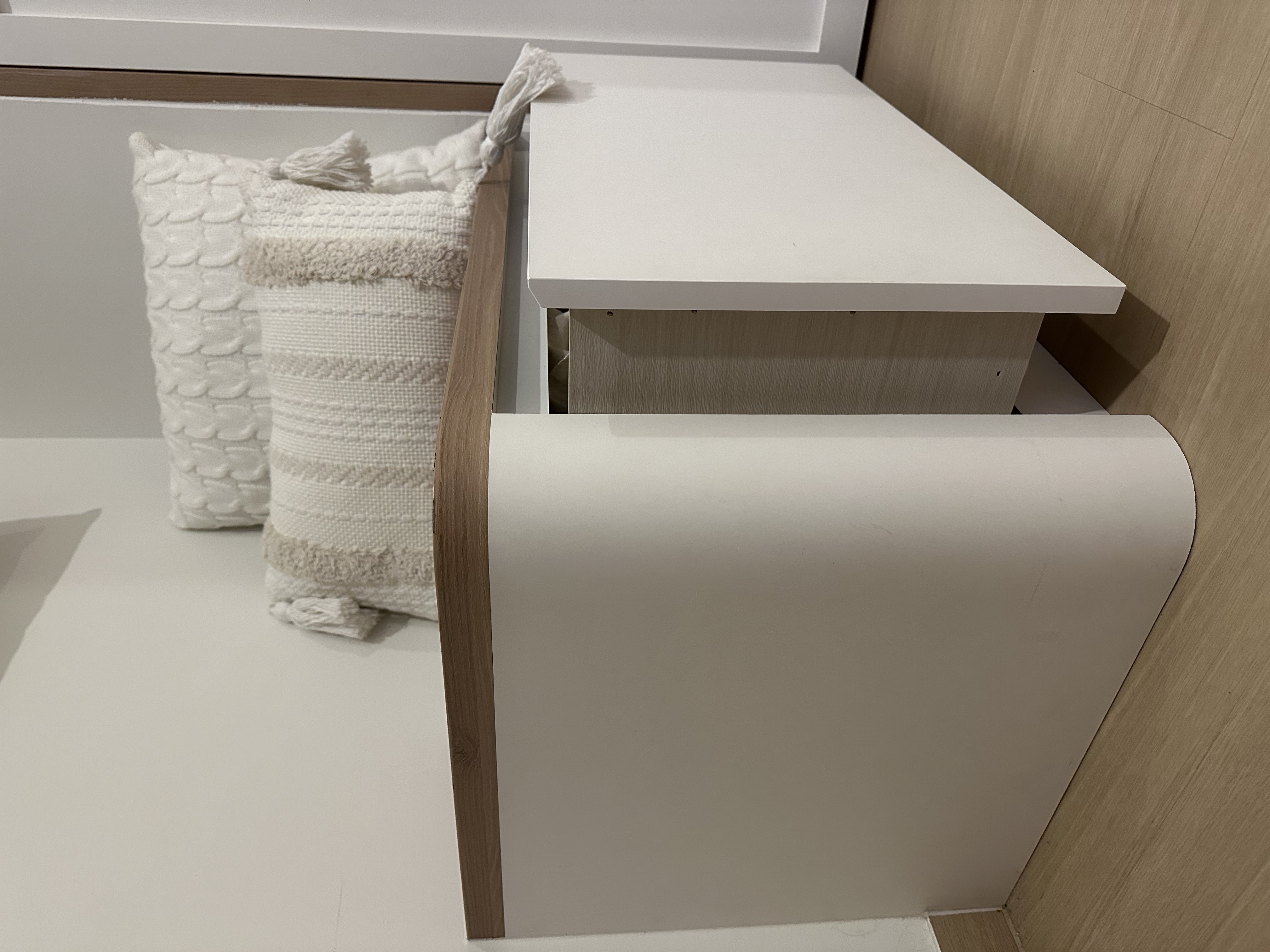 Entryway - The first impression of our home - White, cozy, modern, minimalist, soft, textured, fluffy, decorative, elegant