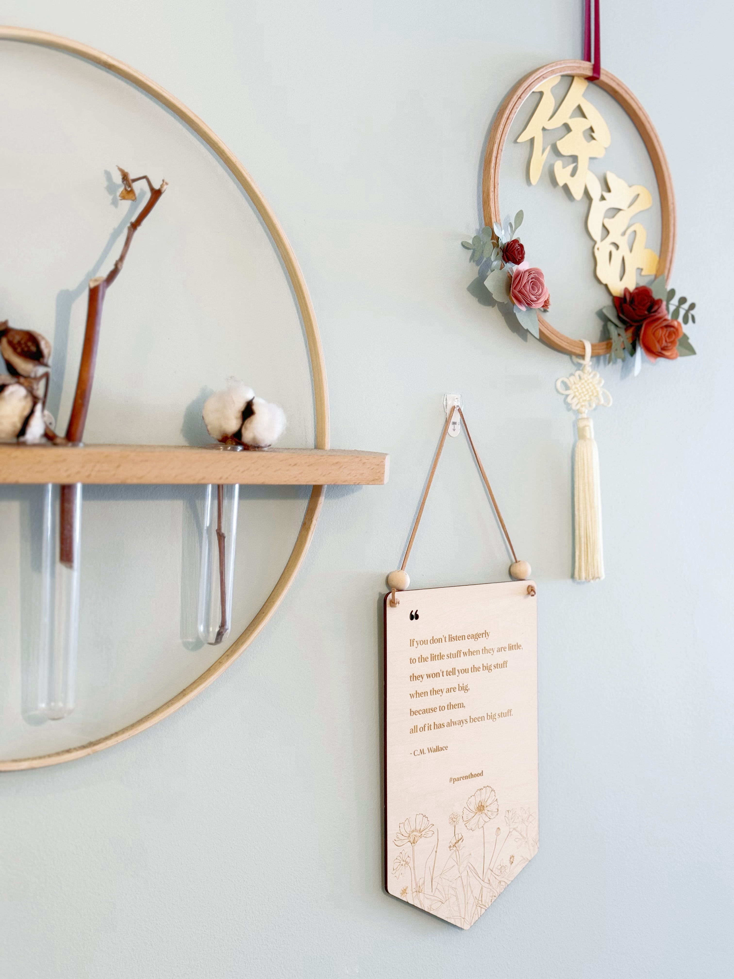 How to Design A Narrow Entryway - Curtain wall, wooden shelf, cotton stalks, decorative items, circular frame, natural wood