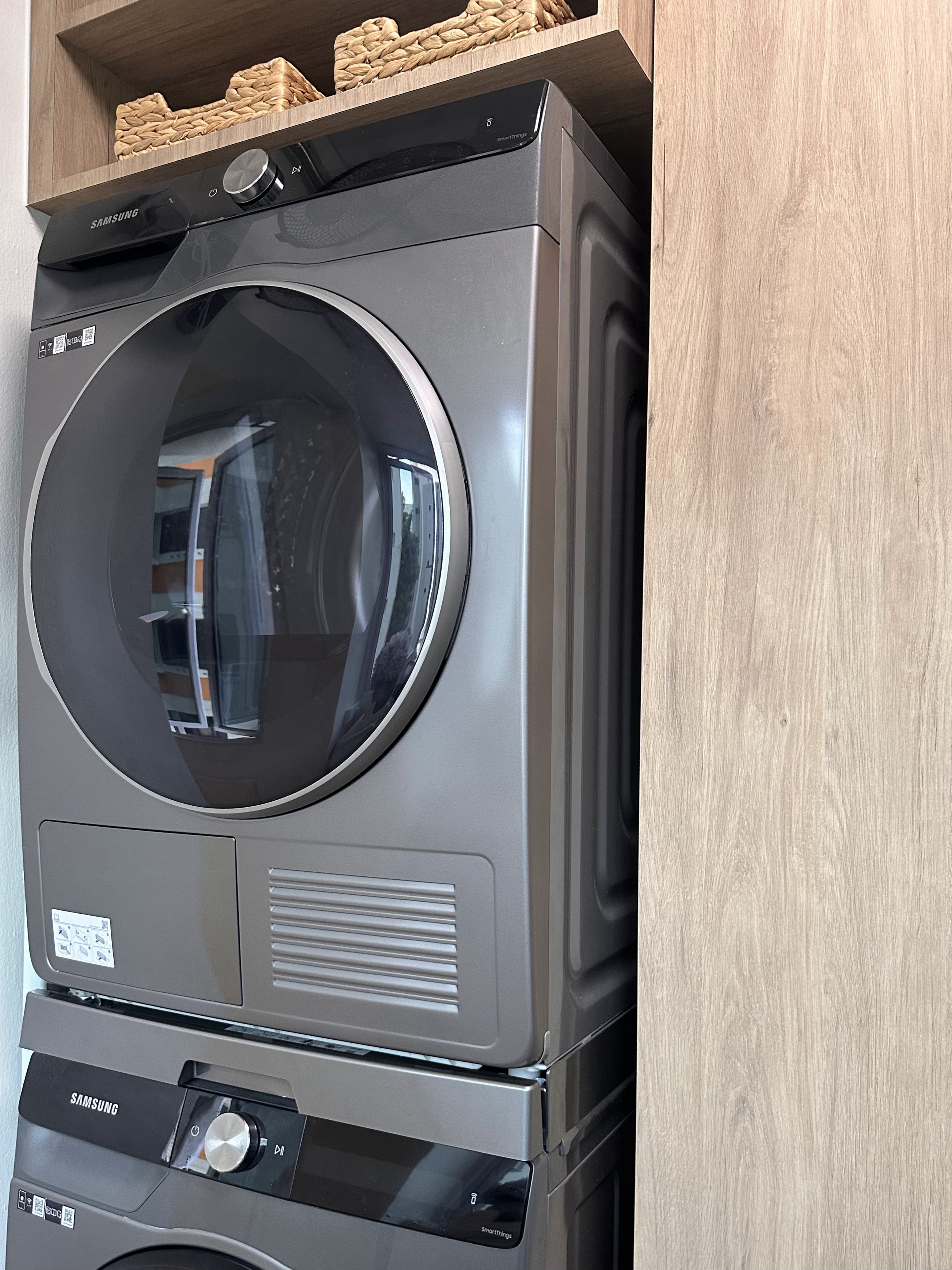 Laundry Bliss: Efficiency in Every Spin - SmartThings integrated washing machine, Samsung washing machine, modern kitchen