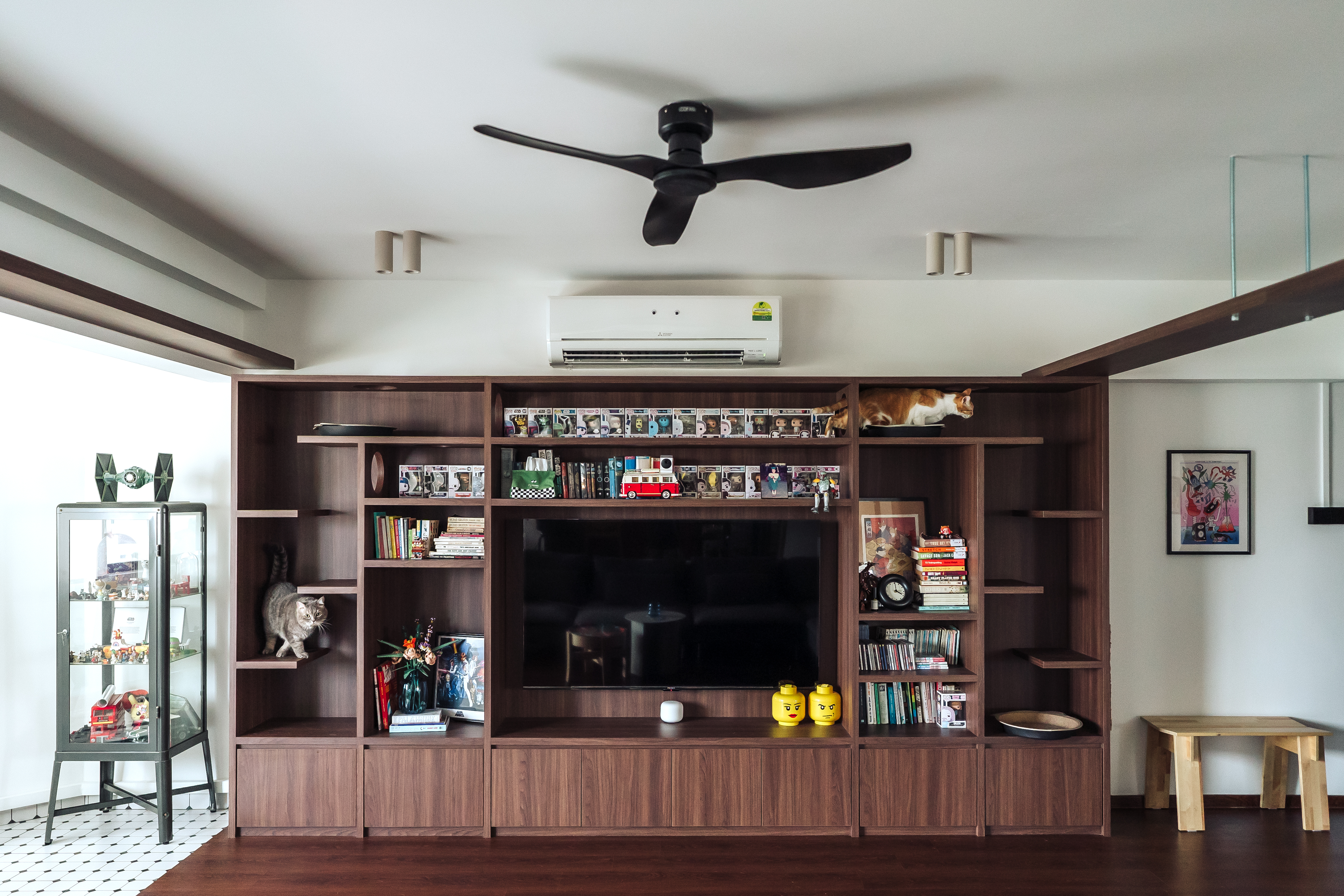 A 5-room mid-century + eclectic home for 3 cats!