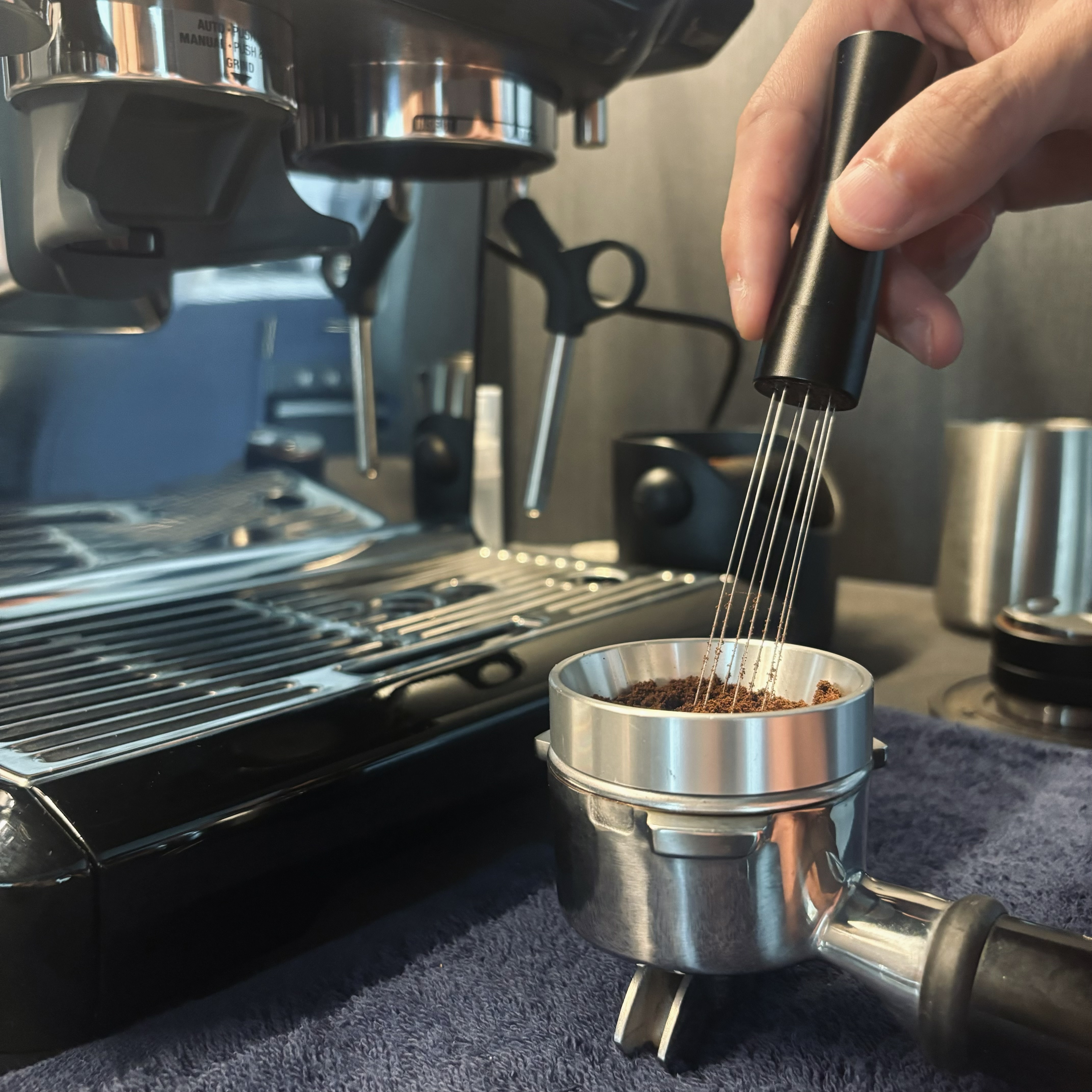 How to create a coffee nook in your home? - Espresso machine, coffee beans, grinder, coffee extraction, coffee grounds