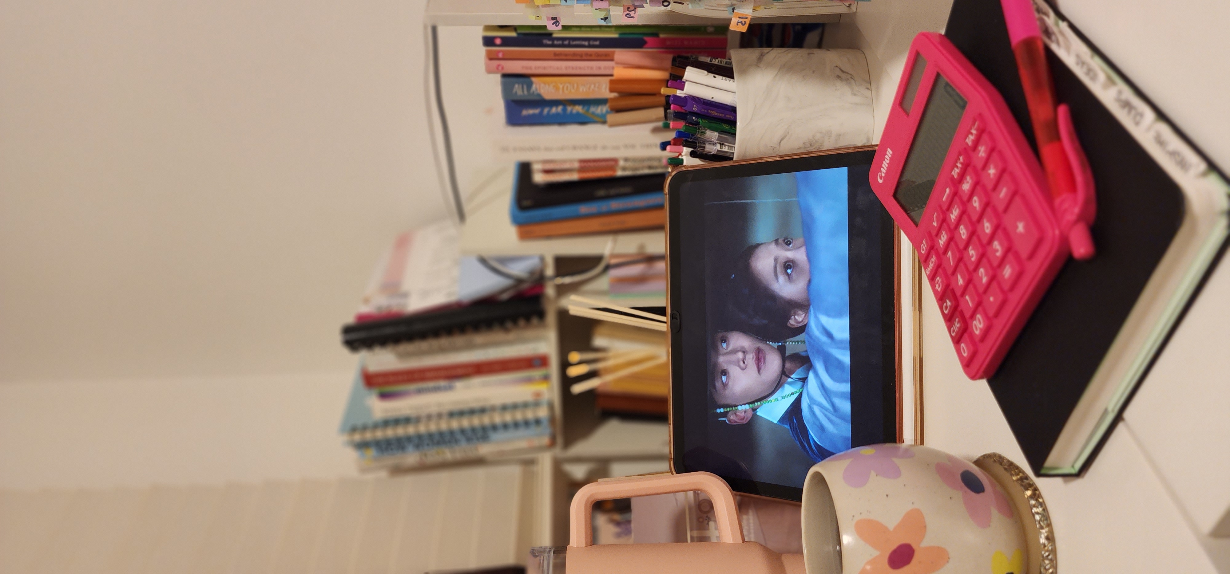 How-to-Hygge,-Hoo-Guh-your-life?!