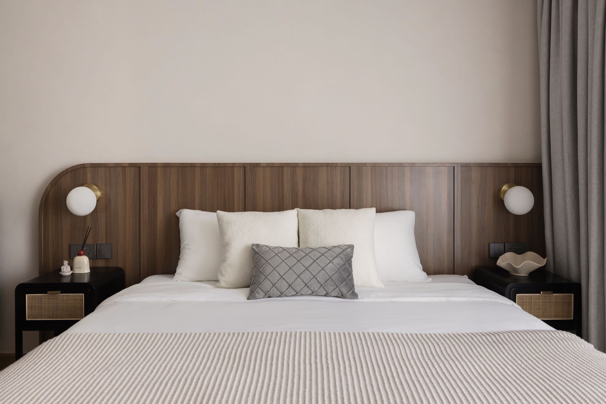 A mix of everything, with a bit of everything.  - Modern bedroom, minimalist design, wooden headboard, white bedding, gray