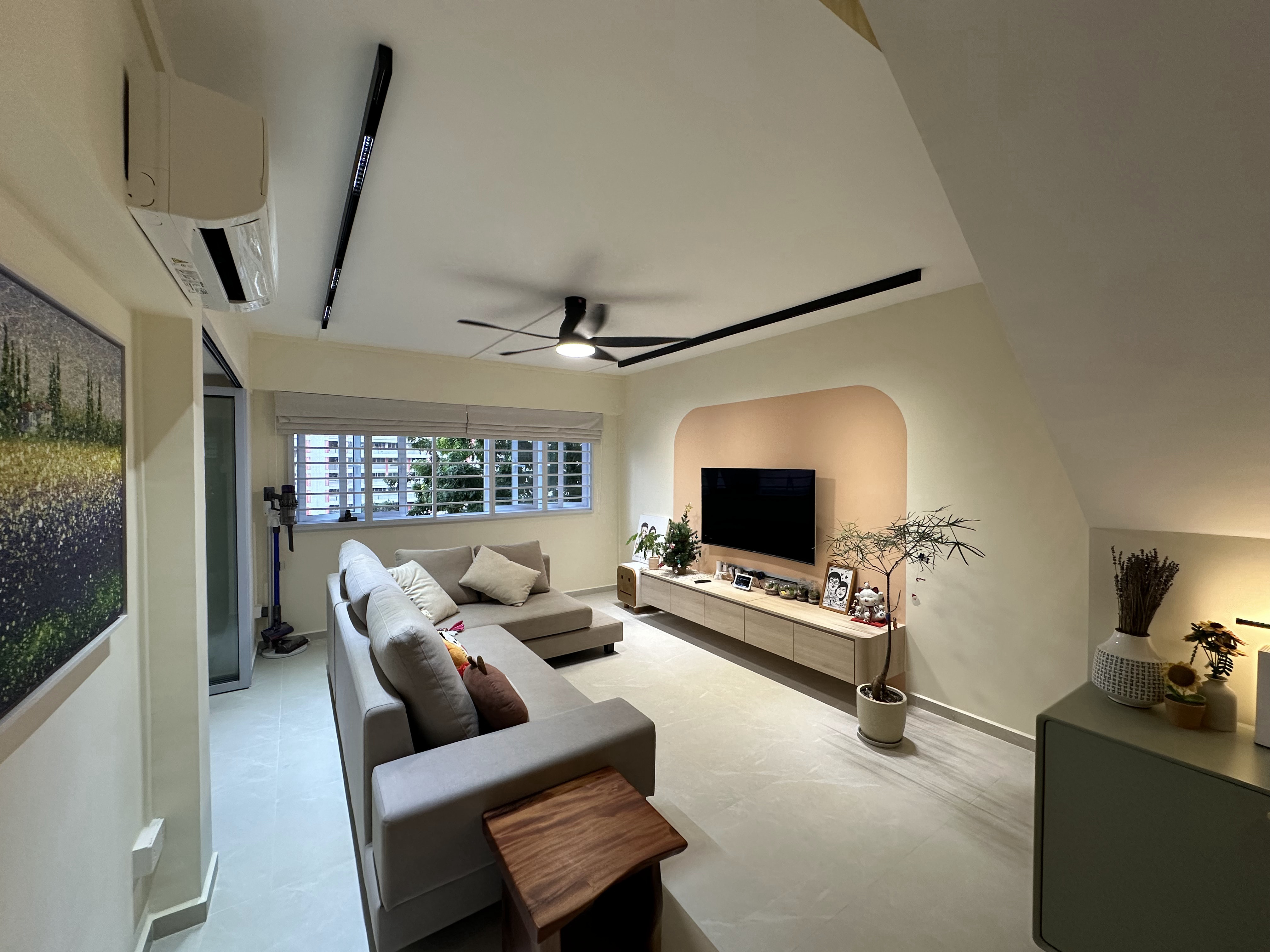 Warm Japandi vibes of a 30 year old Maisonette