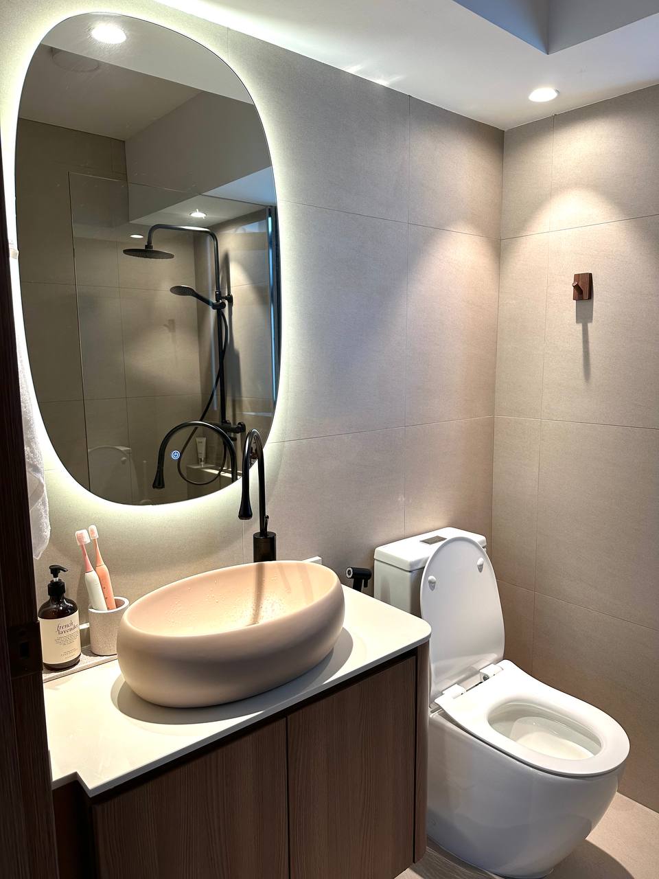 A self-designed flat with lots of neutrals & wood