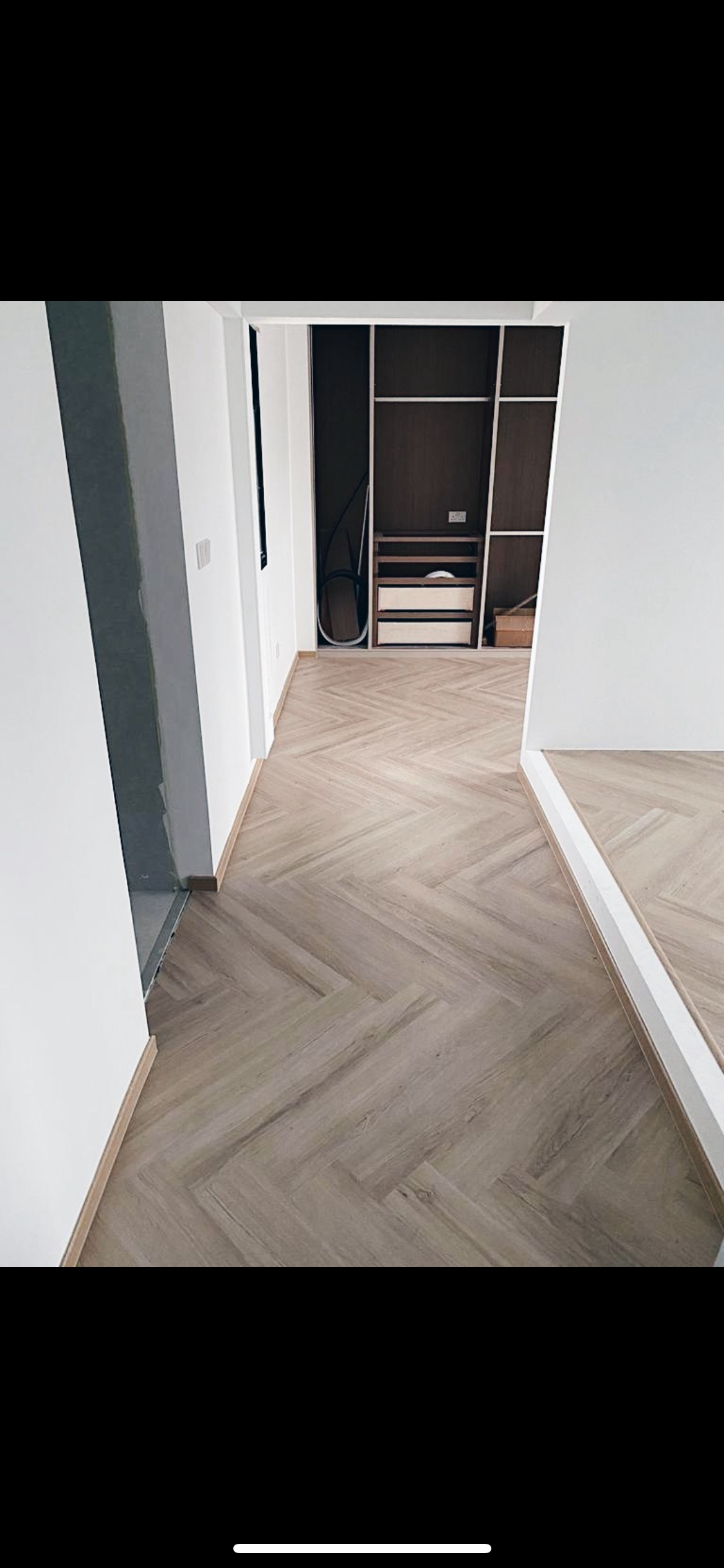 Tiles selection! (Where and how much) - Herringbone wood flooring, modern interior design, light-colored wooden wall